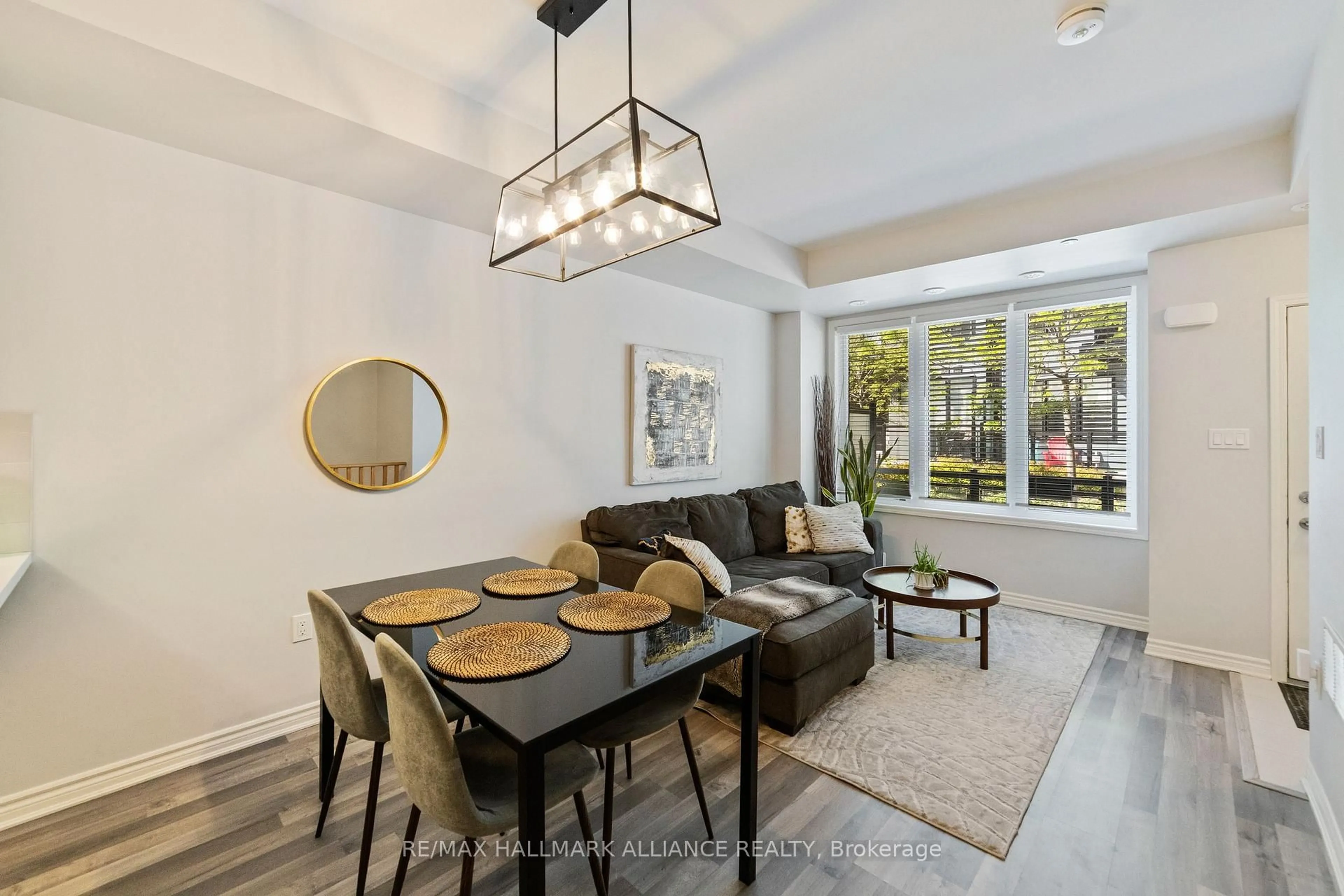 Dining room, unknown for 1150 Stroud Lane, Mississauga Ontario L5J 0B3