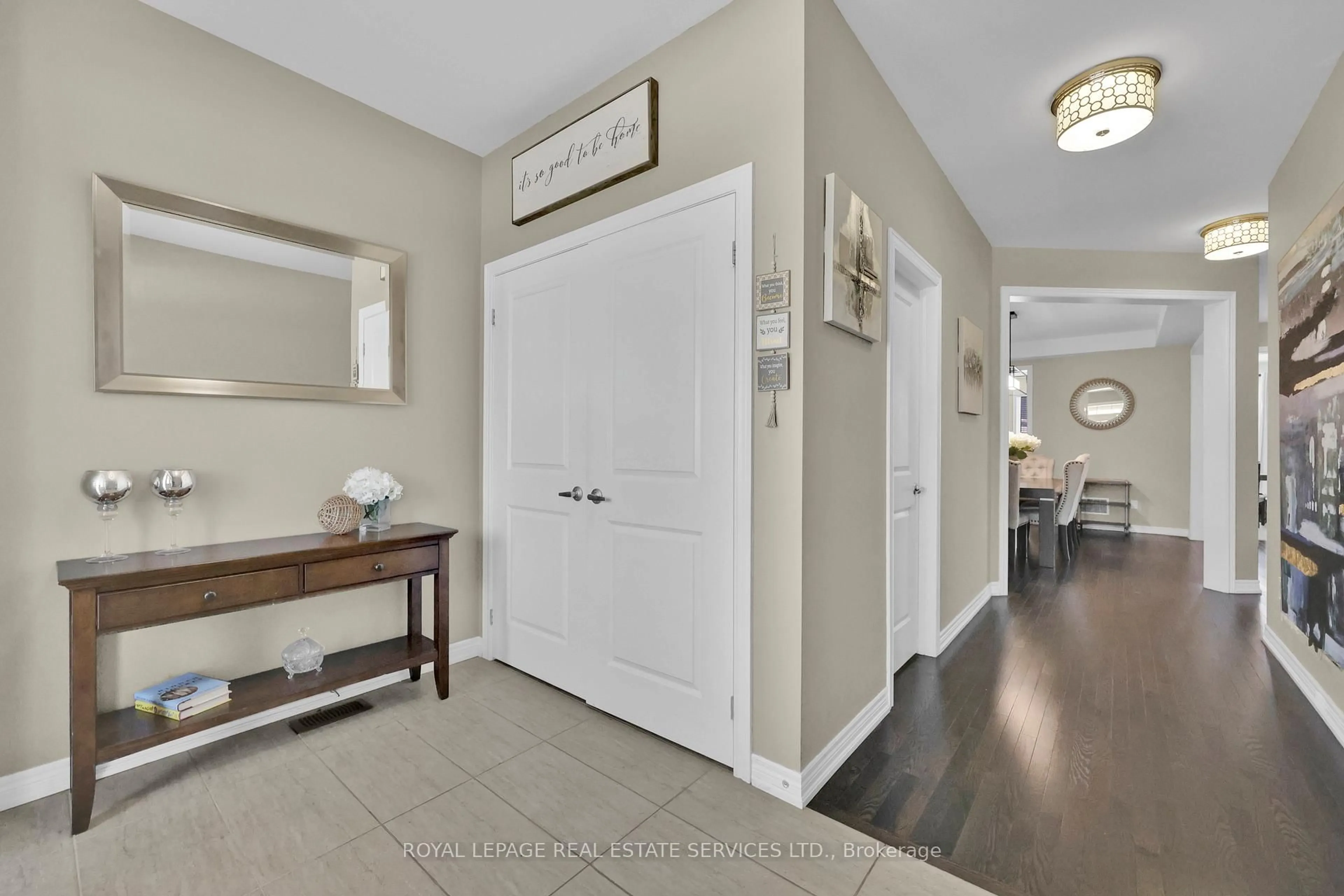 Indoor entryway for 60 Valleyway Dr, Brampton Ontario L6X 5G1