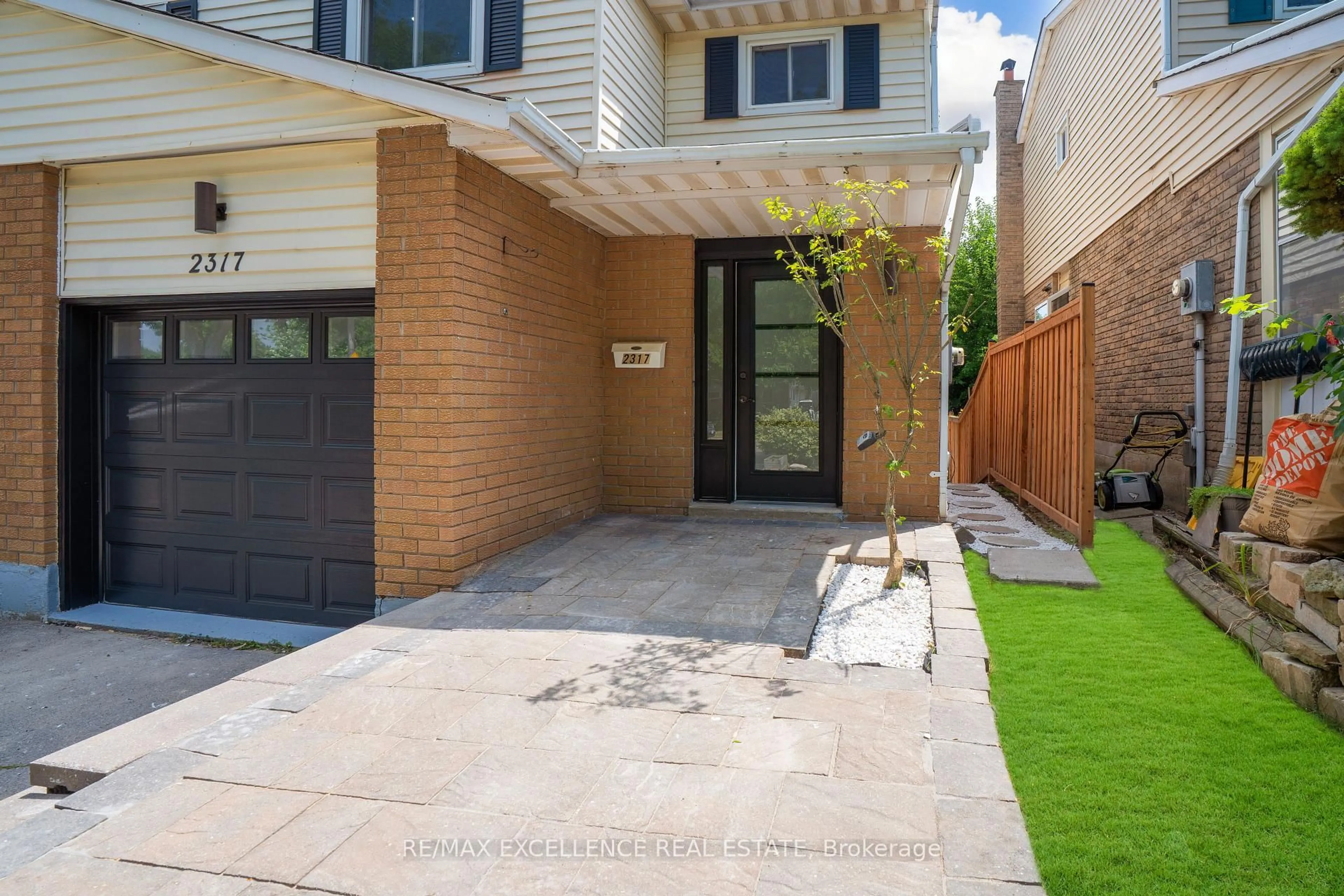 Home with brick exterior material, street for 2317 GREENBANK Tr, Burlington Ontario L7P 3S7