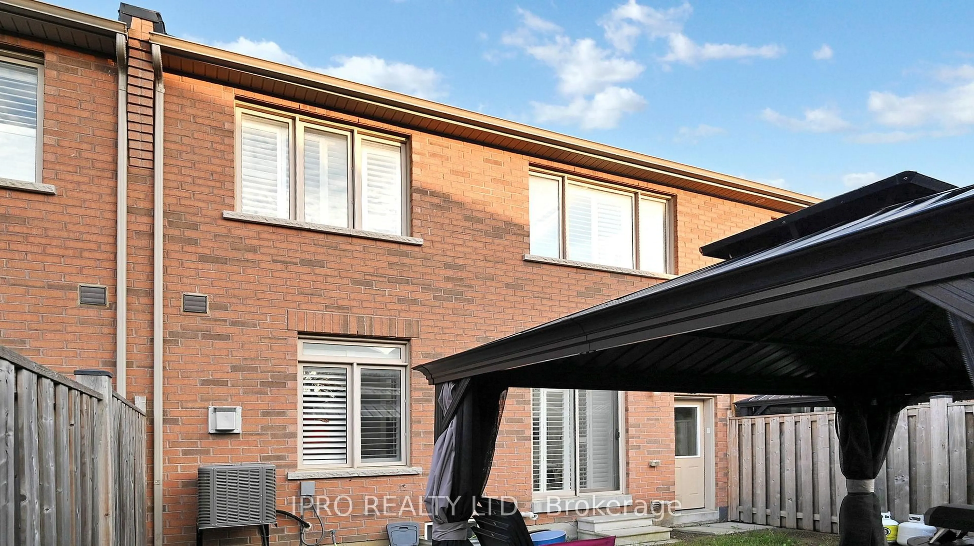 Home with brick exterior material, street for 28 Yellowknife Rd, Brampton Ontario L6R 3X3