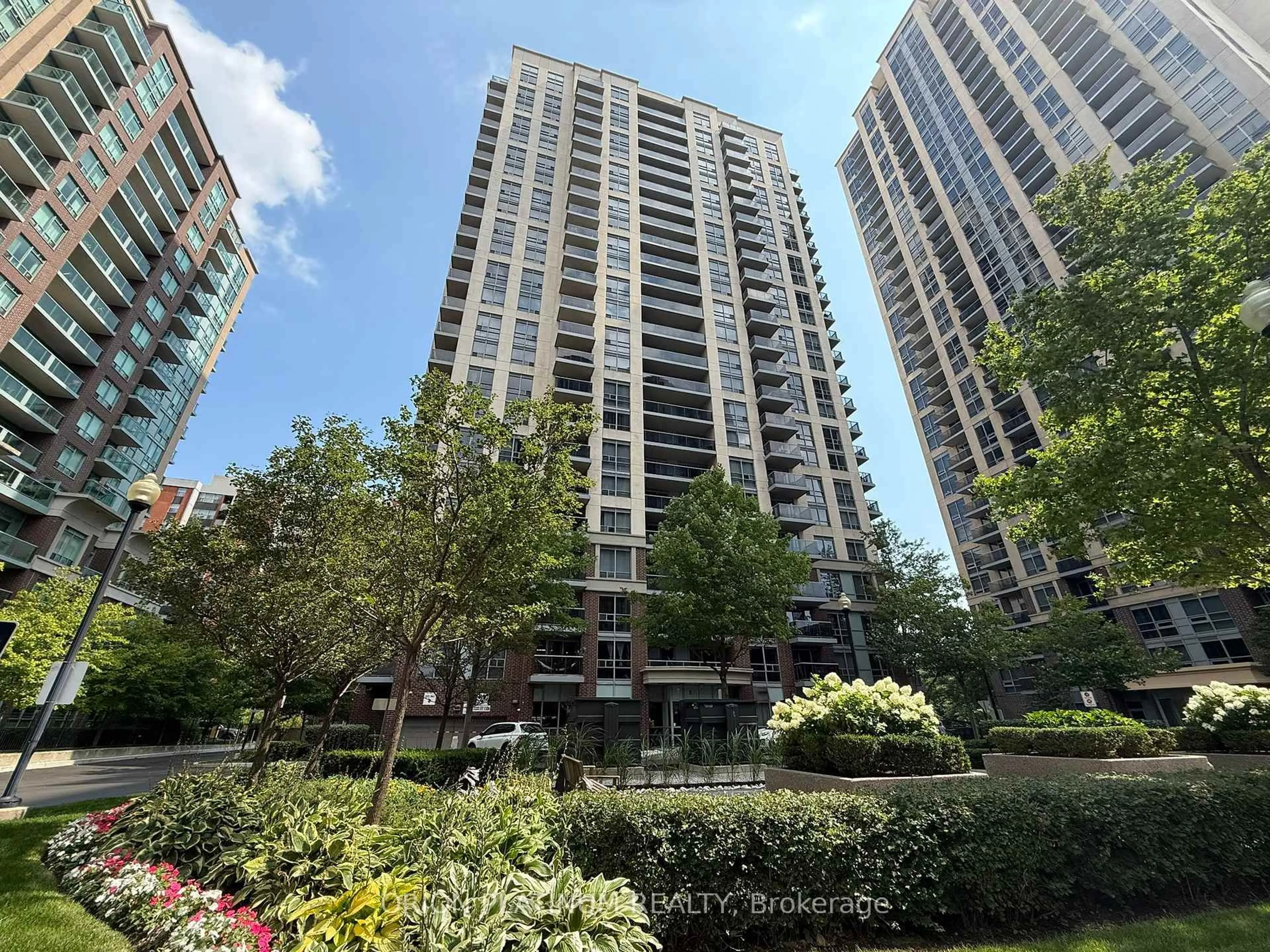 A pic from outside/outdoor area/front of a property/back of a property/a pic from drone, city buildings view from balcony for 5 Michael Power Pl #907, Toronto Ontario M9A 0A3