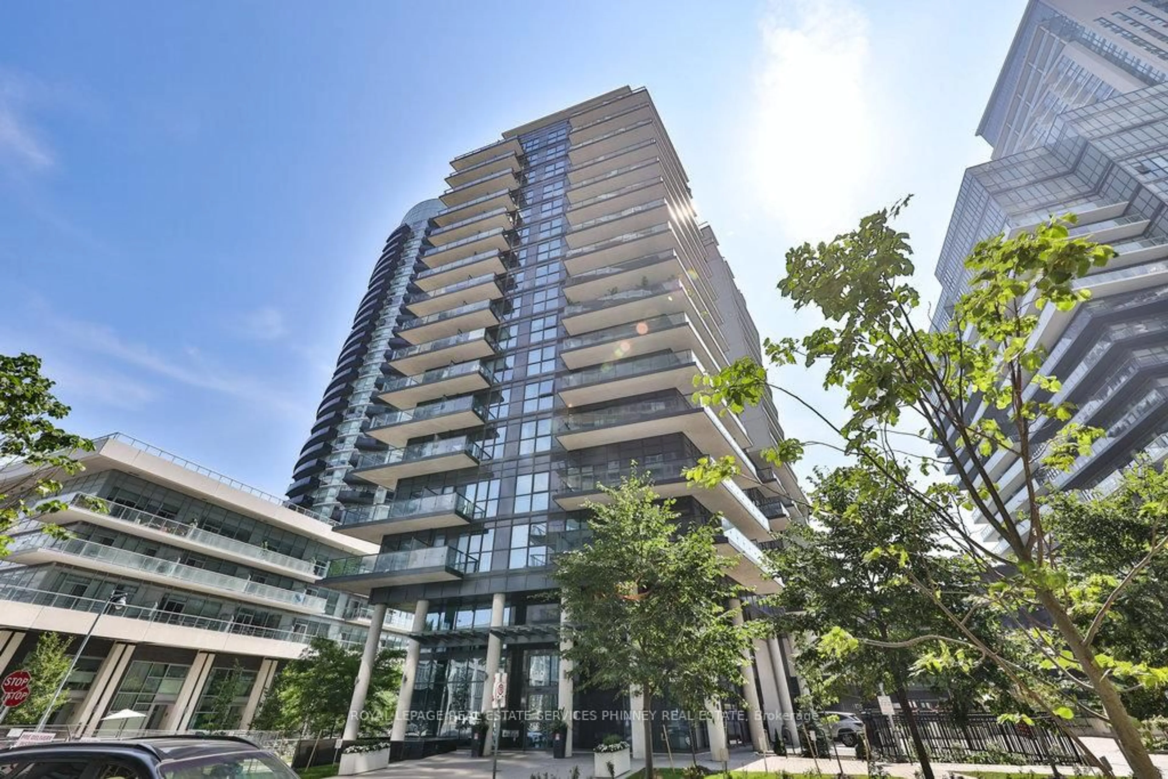 Indoor foyer for 39 Annie Craig Dr #408, Toronto Ontario M8V 0H1