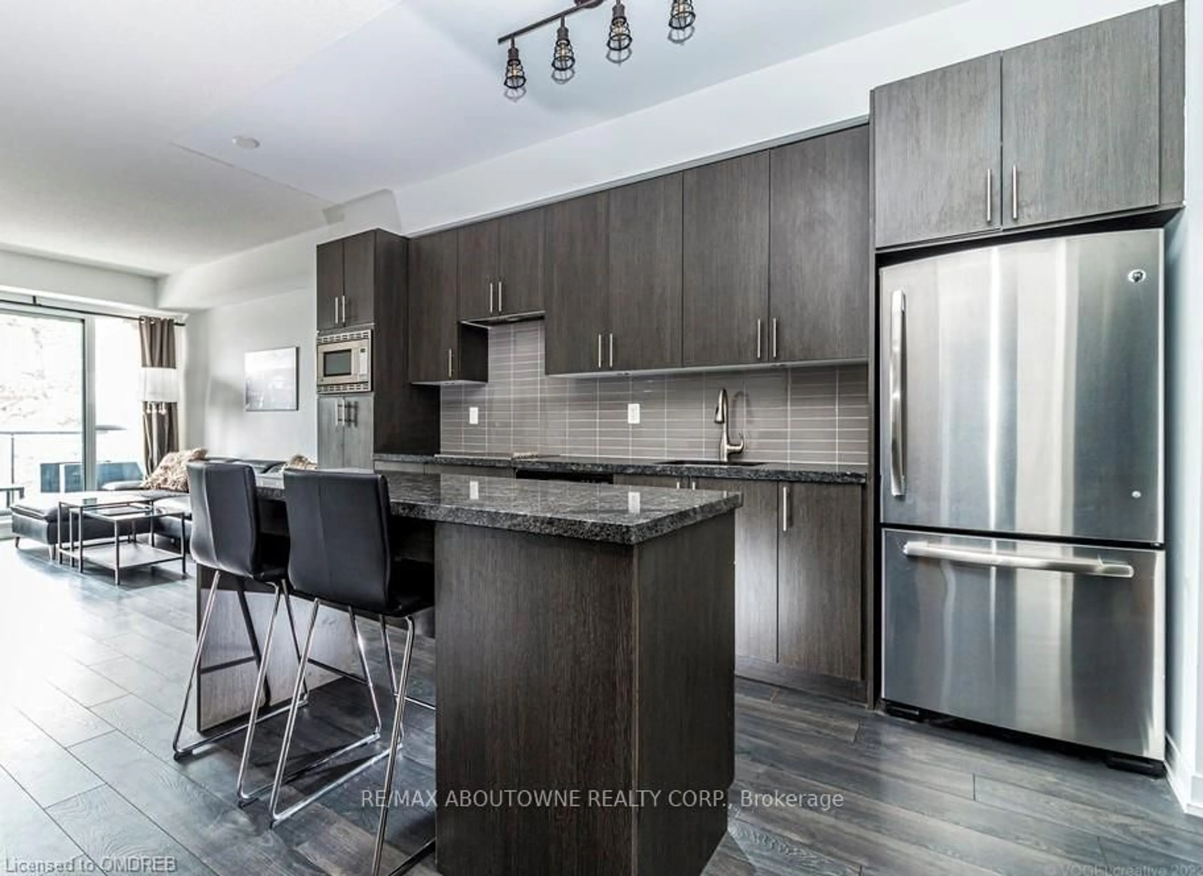 Contemporary kitchen, unknown for 1284 Guelph Line #211, Burlington Ontario L7P 0T9