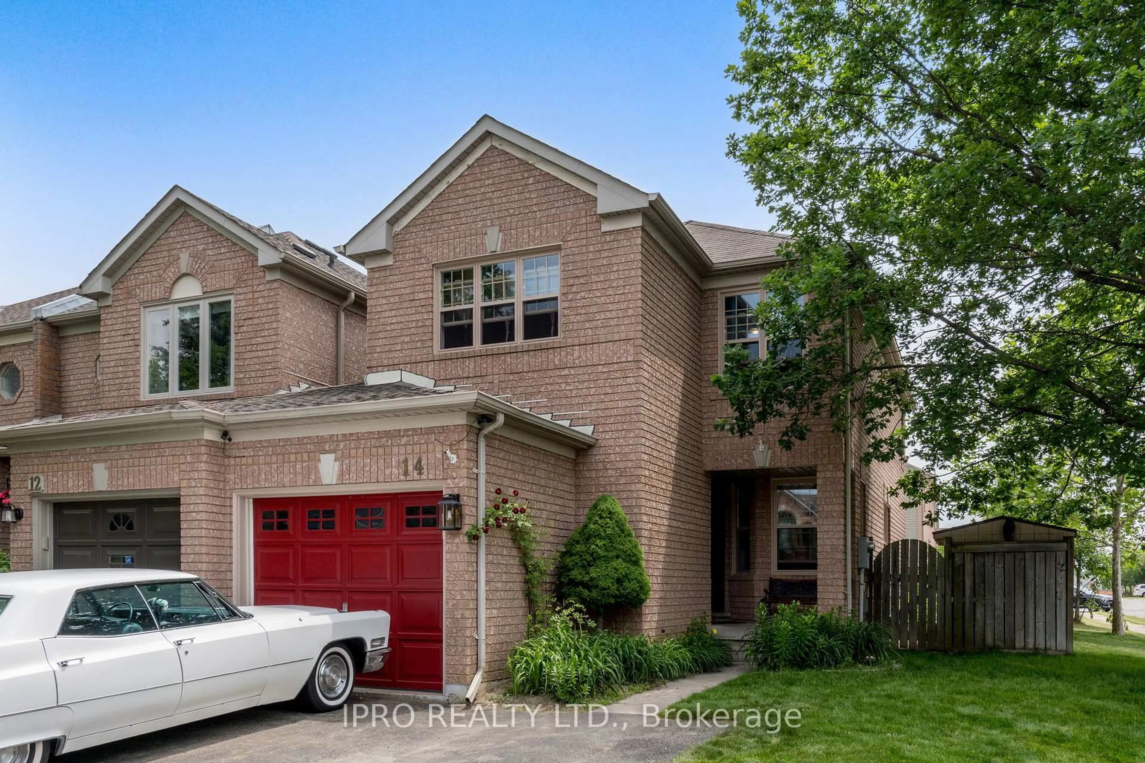 Home with brick exterior material, street for 14 Forestgrove Circ, Brampton Ontario L6Z 4T3