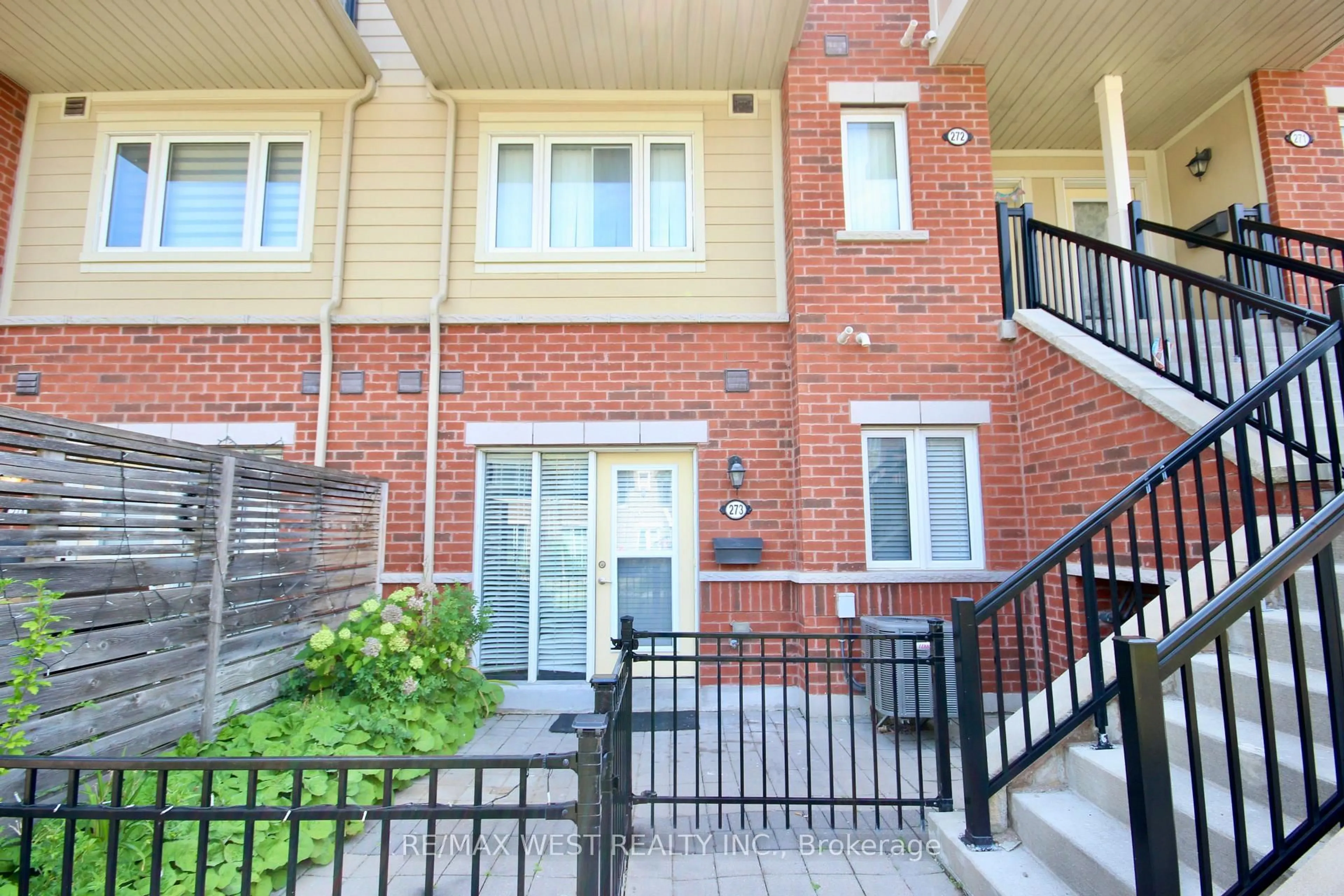 Unknown for 250 Sunny Meadow Blvd #273, Brampton Ontario L6R 3Y6