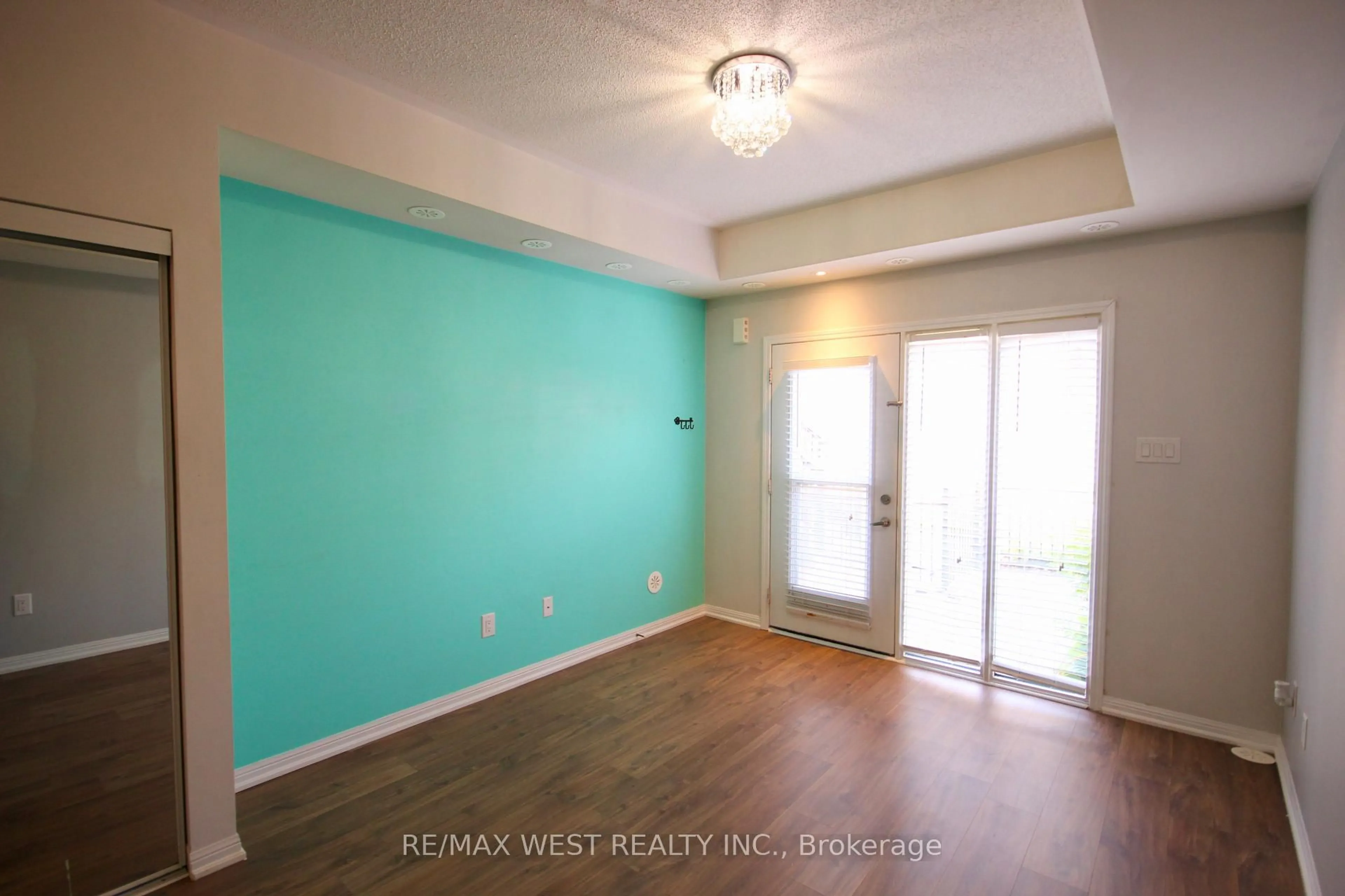 A pic of a room for 250 Sunny Meadow Blvd #273, Brampton Ontario L6R 3Y6