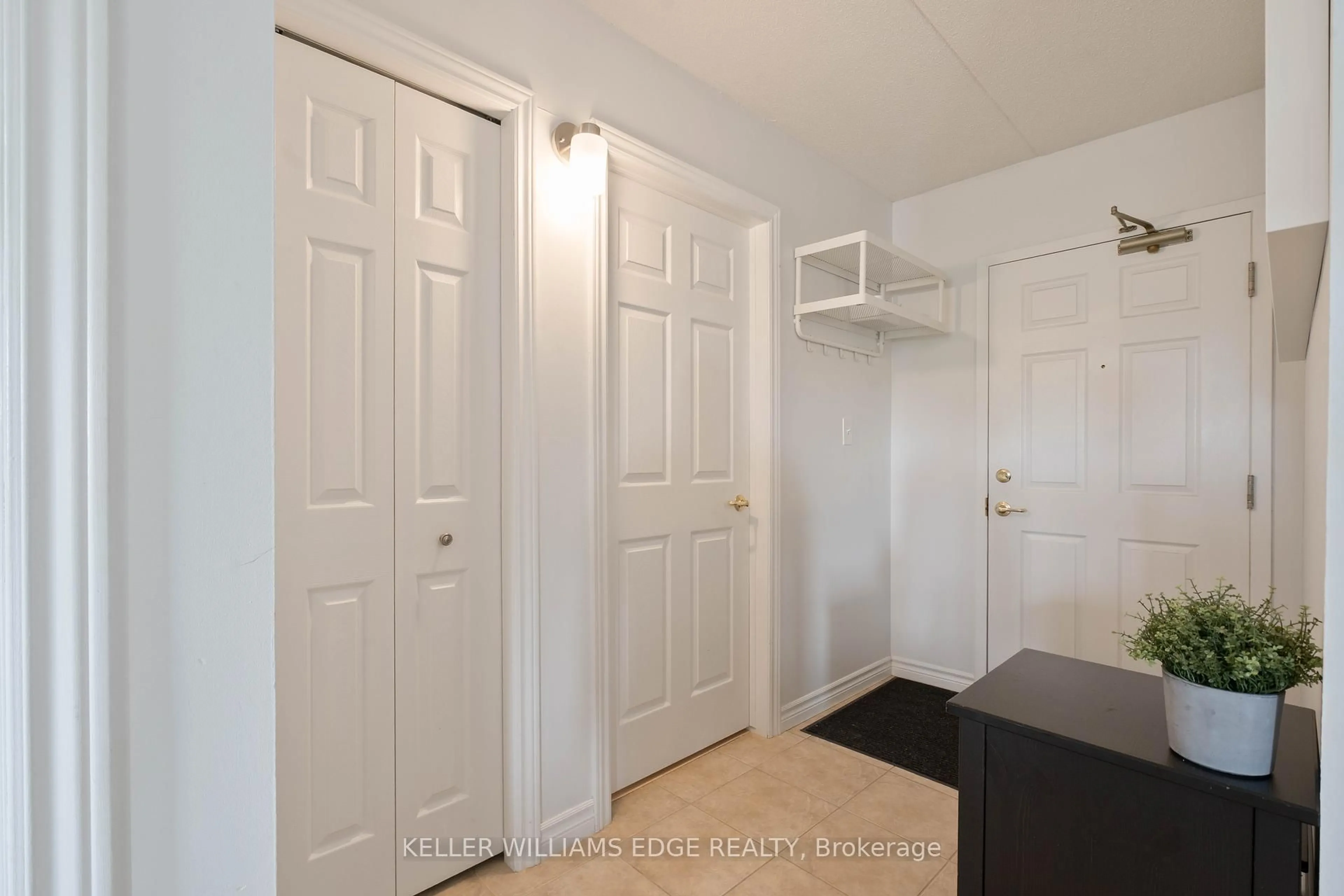 Unknown for 4450 Fairview St #304, Burlington Ontario L7L 7K7