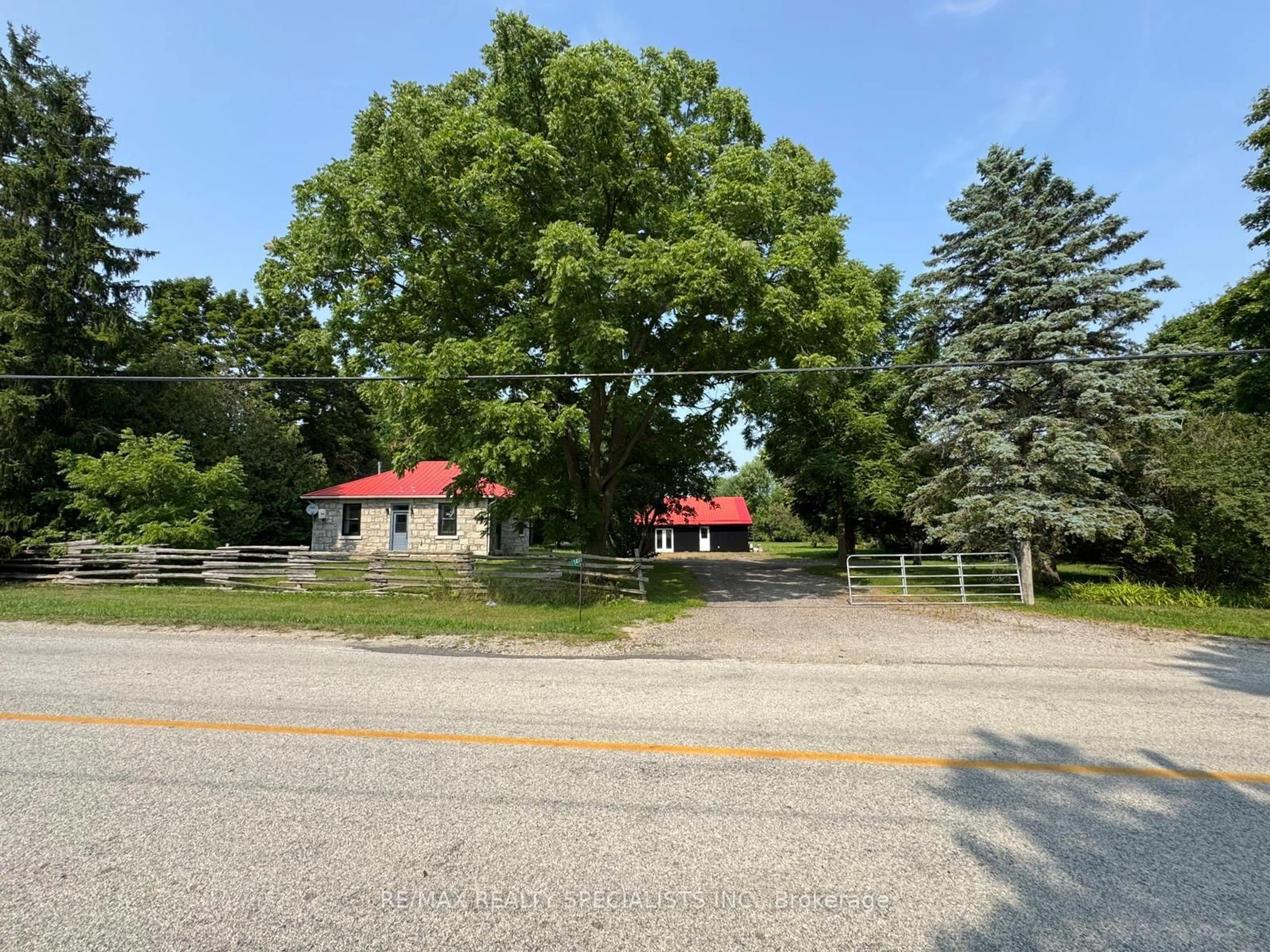 A pic from outside/outdoor area/front of a property/back of a property/a pic from drone, unknown for 14041 Fourth Line, Milton Ontario N0B 2K0