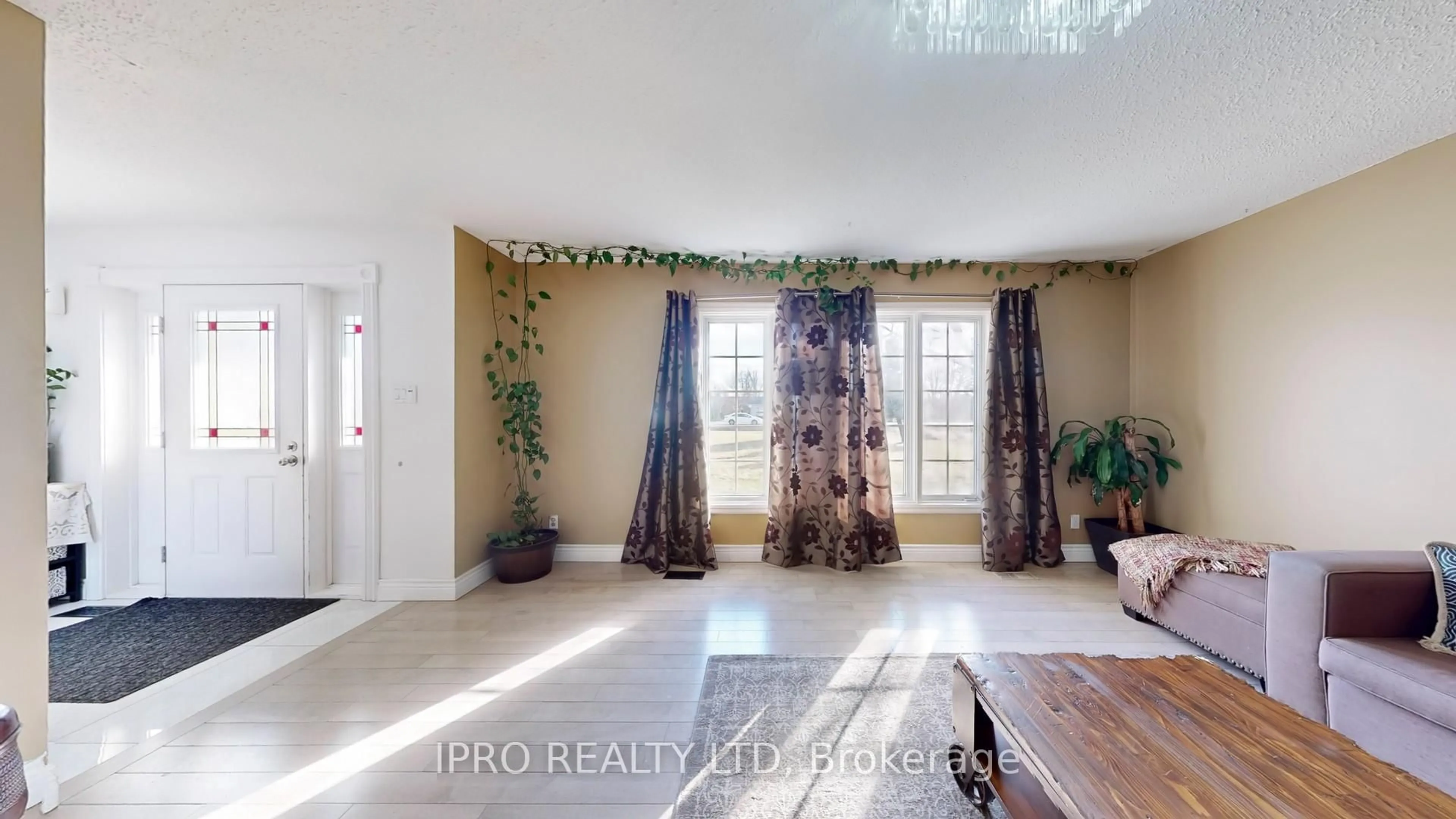 A pic of a room for 12191 Mississauga Rd, Caledon Ontario L7C 1X1