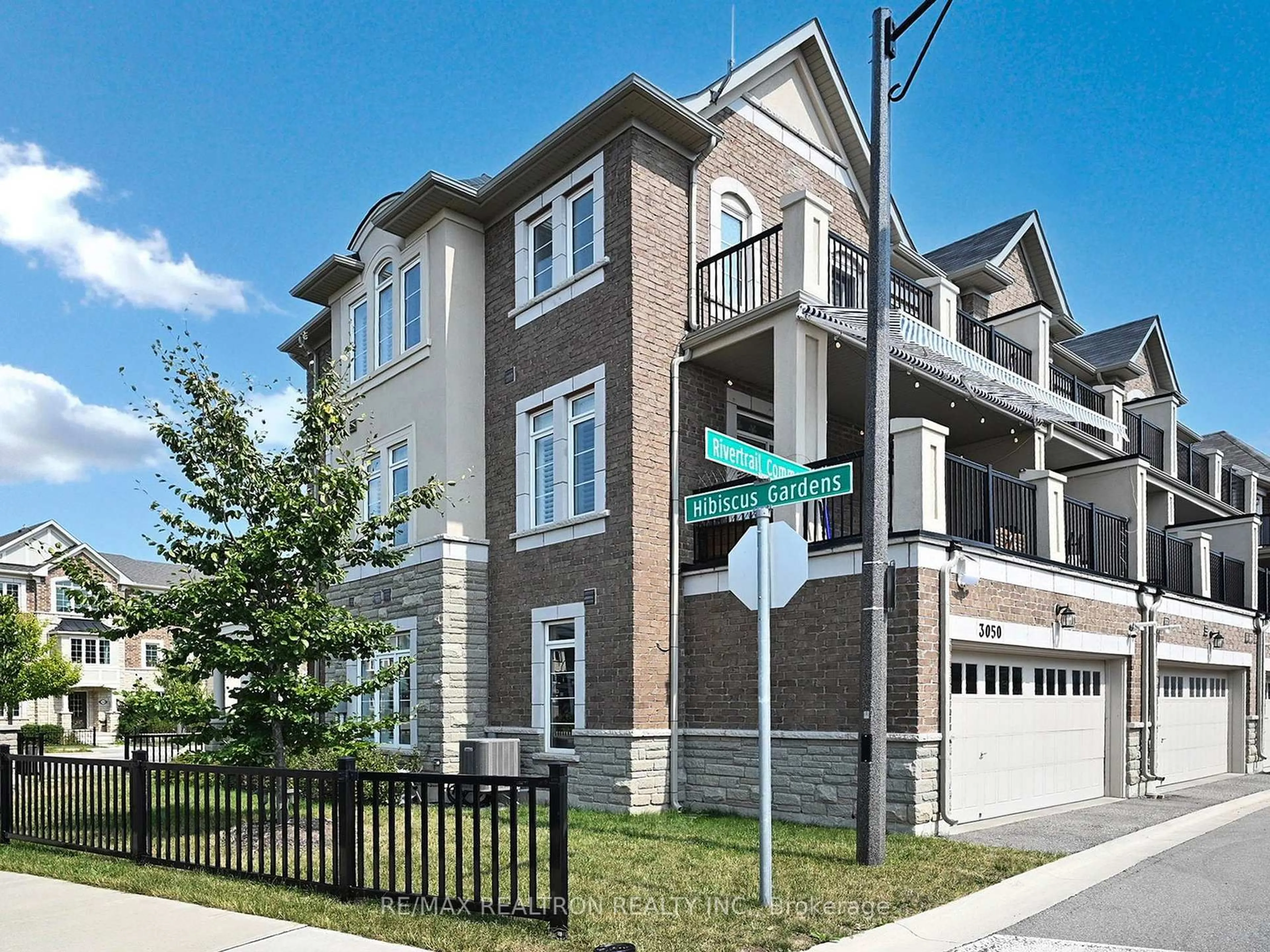 Home with brick exterior material, street for 3050 George Savage Ave, Oakville Ontario L6M 0Z1