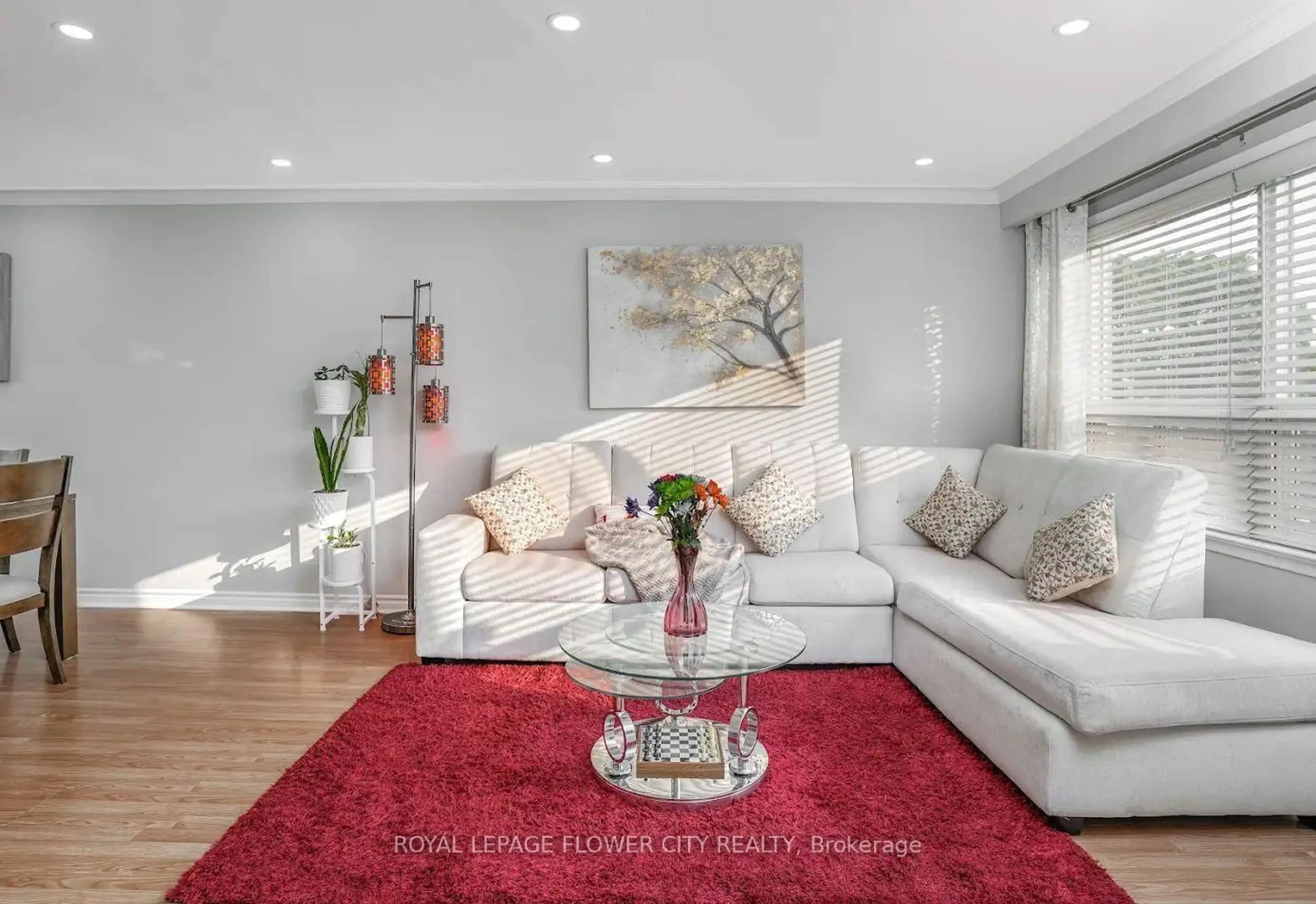 Living room with furniture, unknown for 278 Elmhurst Dr, Toronto Ontario M9W 2M2