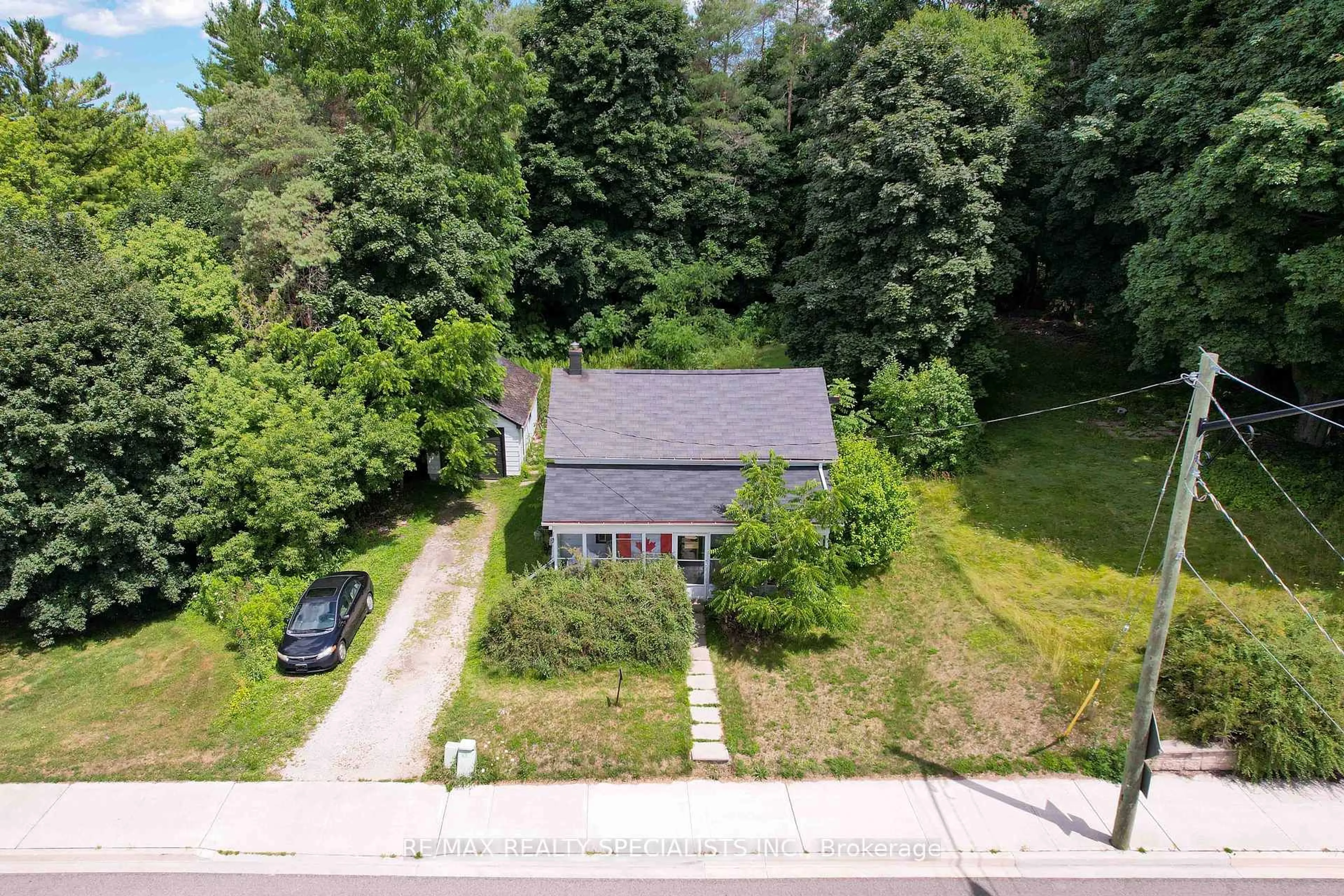 A pic from outside/outdoor area/front of a property/back of a property/a pic from drone, street for 17145 Highway 50 Rd, Caledon Ontario L7E 0E1