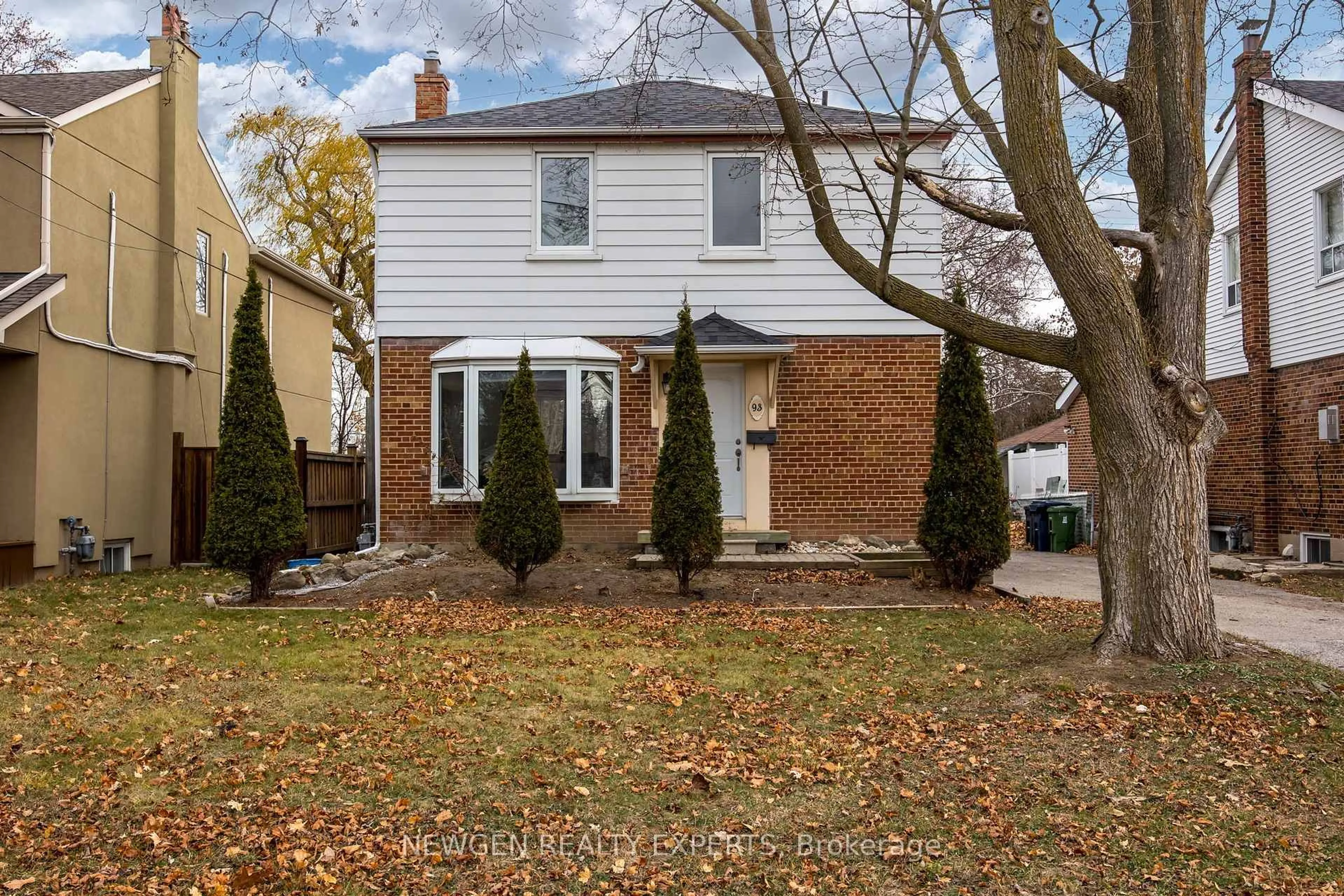 Unknown for 93 Ashbourne Dr, Toronto Ontario M9B 4H6