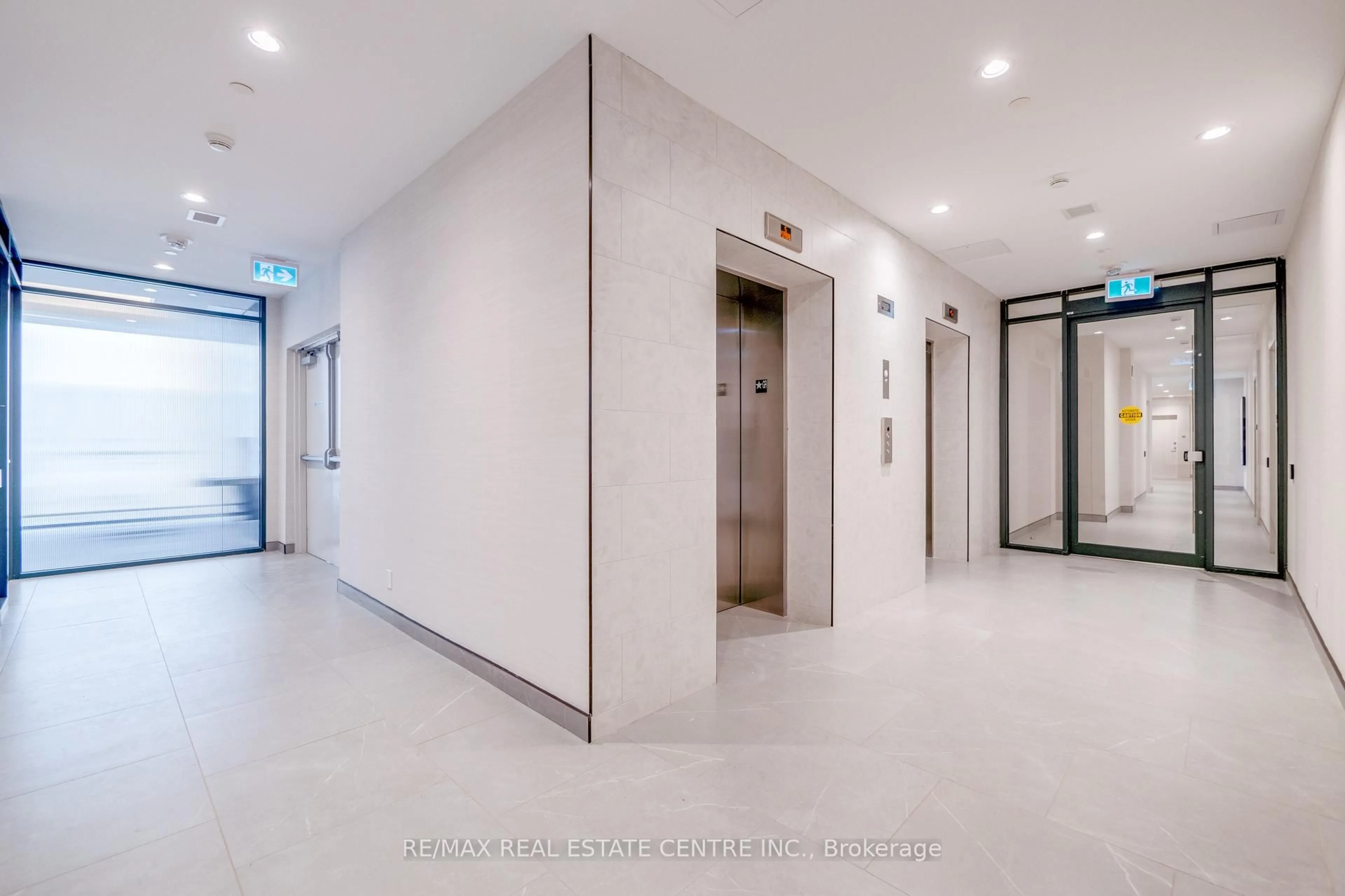Indoor foyer for 225 Veterans Dr #1207, Brampton Ontario L7A 0B6