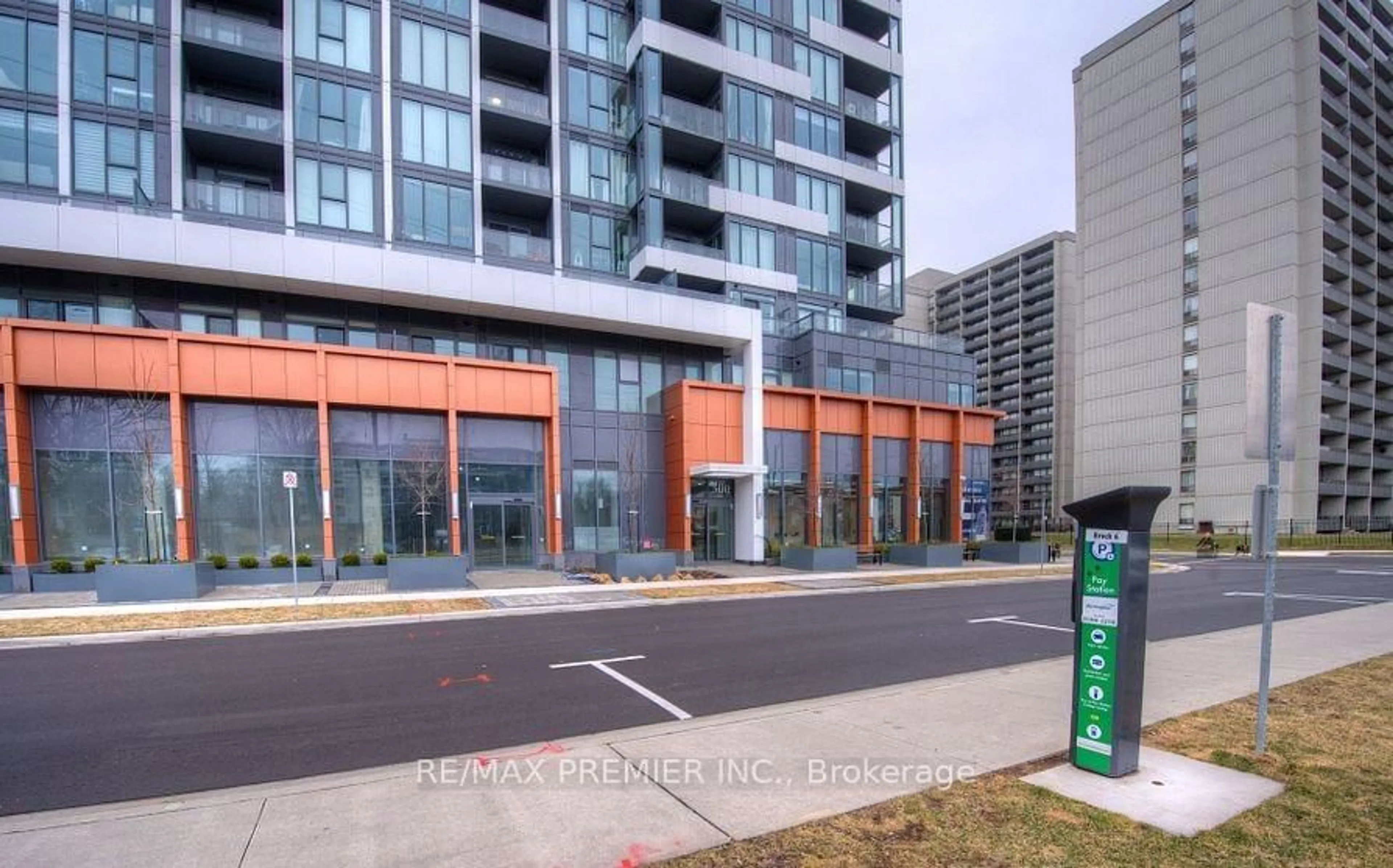 Unknown for 500 Brock Ave #2003, Burlington Ontario L7S 1N1