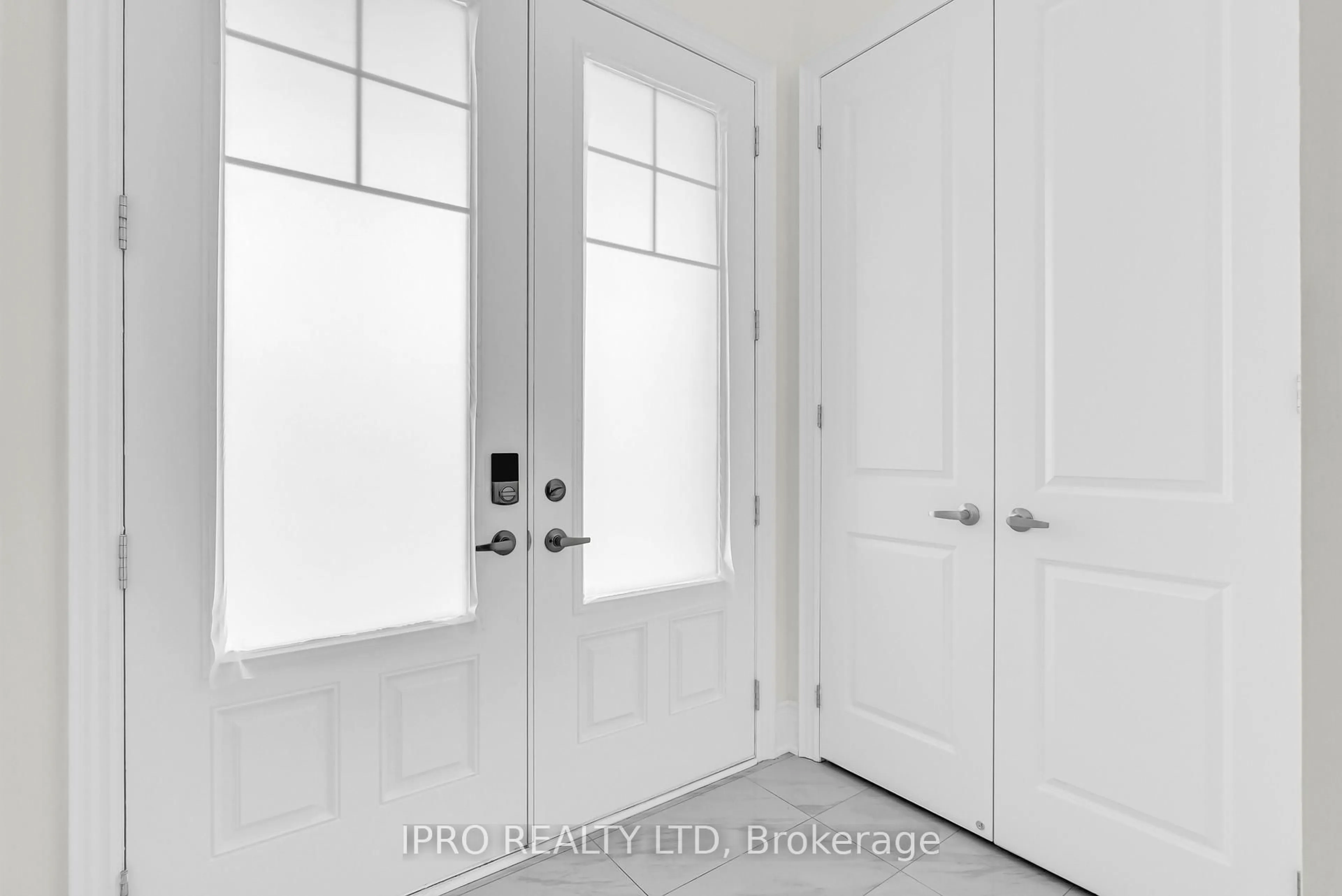 Indoor entryway for 62 Dotchson Ave, Caledon Ontario L7C 4G7
