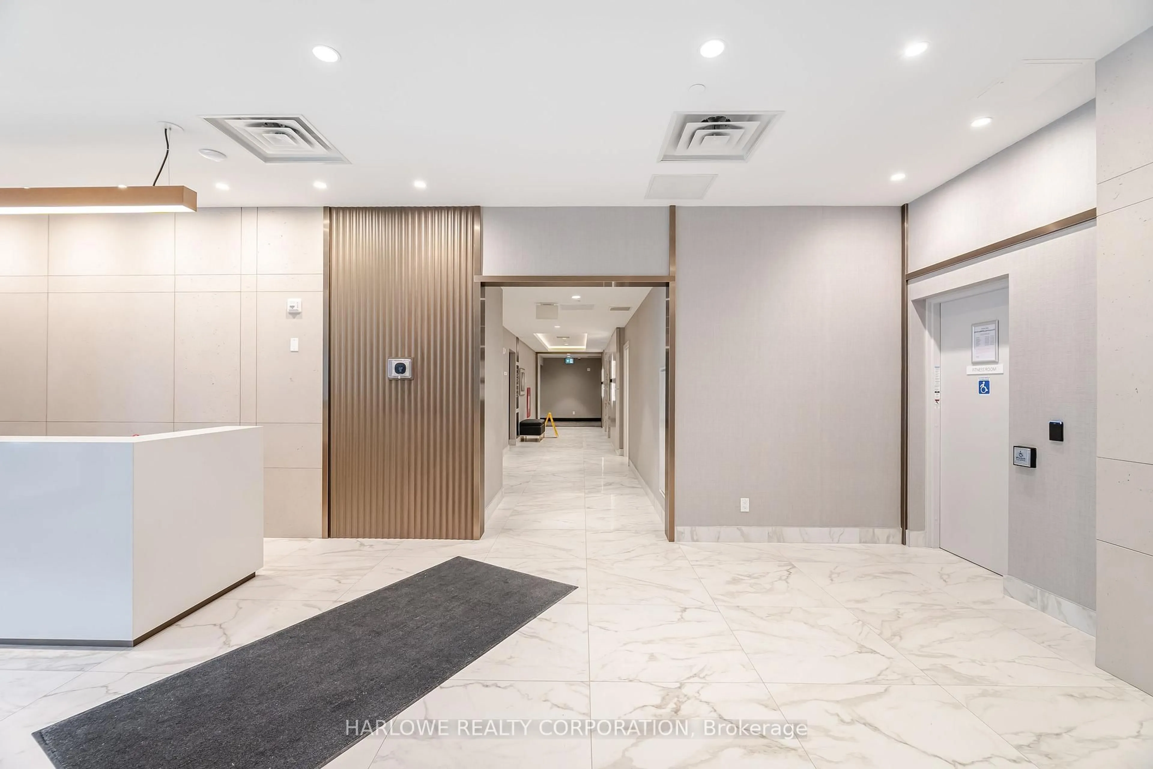 Indoor foyer for 490 Gordon Krantz Ave #617, Milton Ontario L9E 1Z4