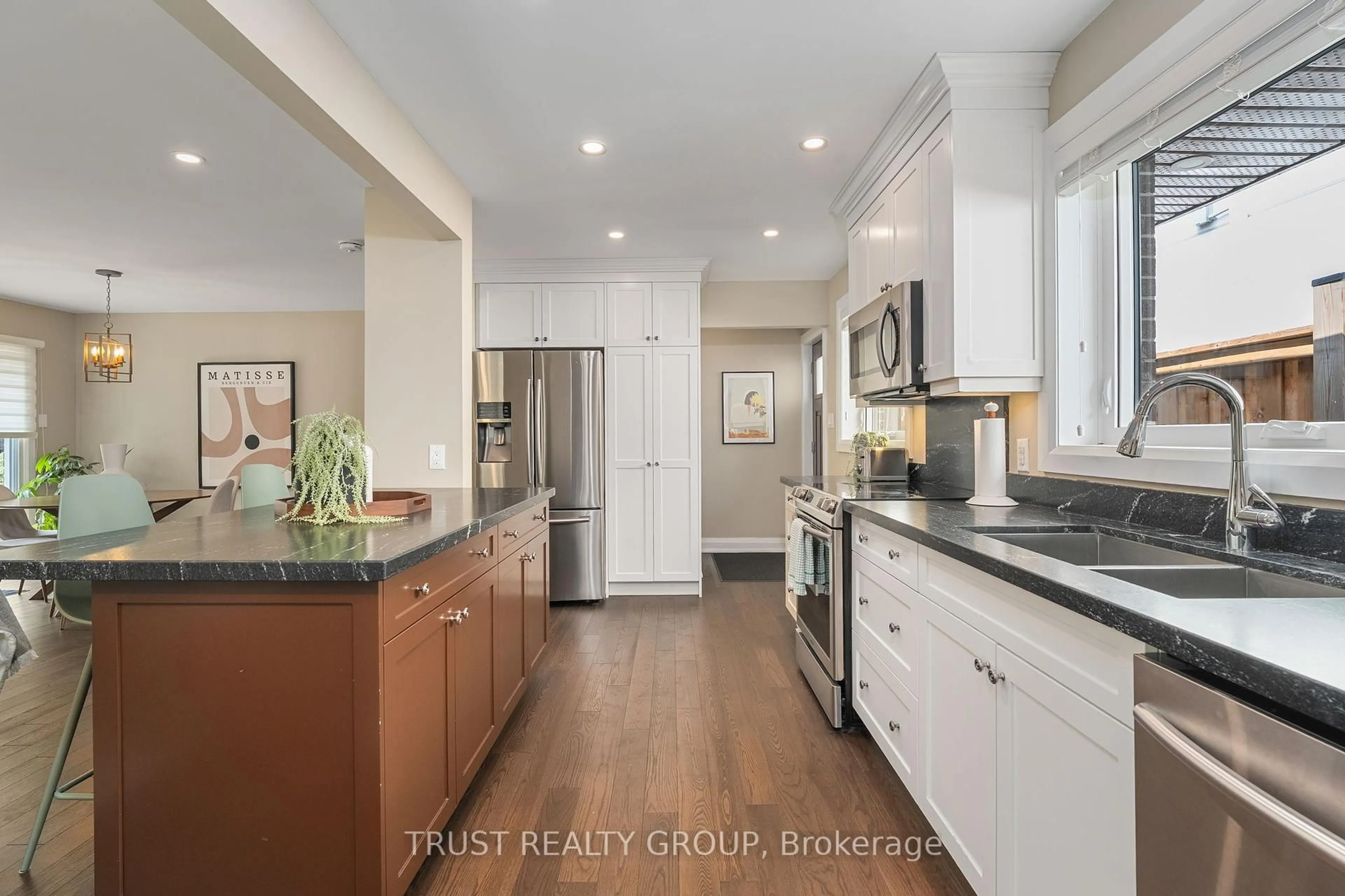 Open concept kitchen, unknown for 18 Deanecrest Rd, Toronto Ontario M9B 5W4