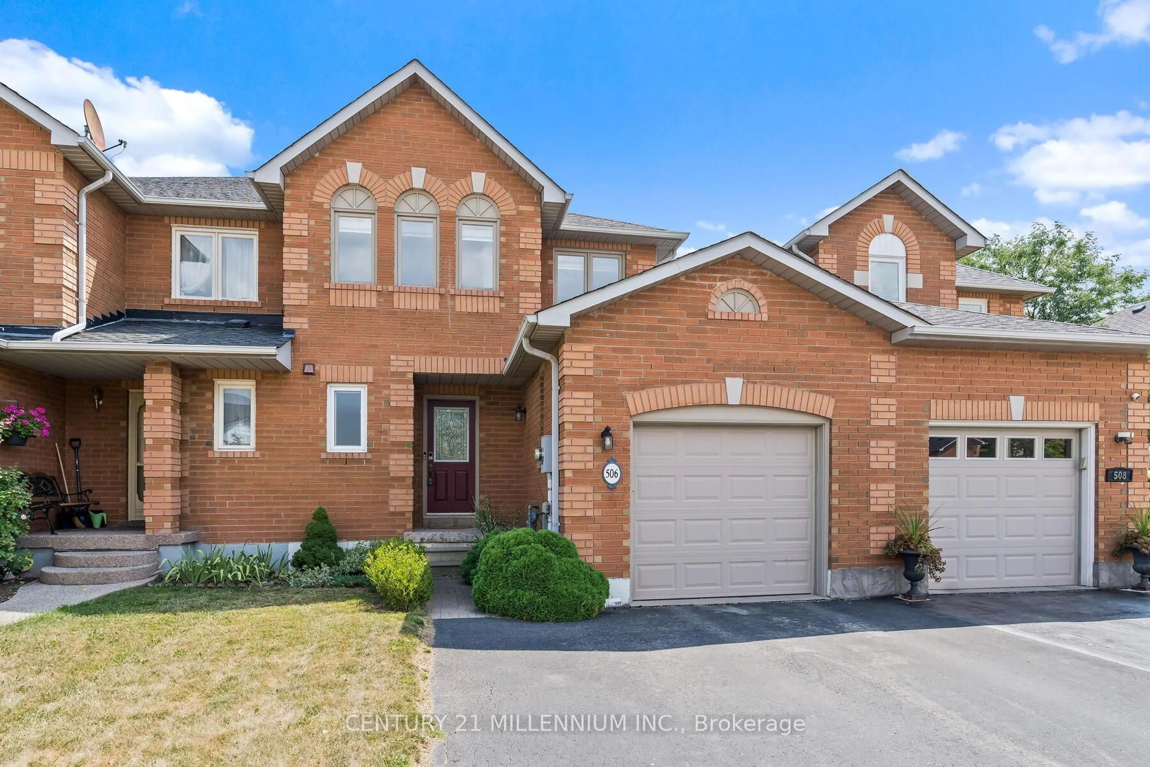 Home with brick exterior material, street for 506 Taylor Cres, Burlington Ontario L7L 6G3