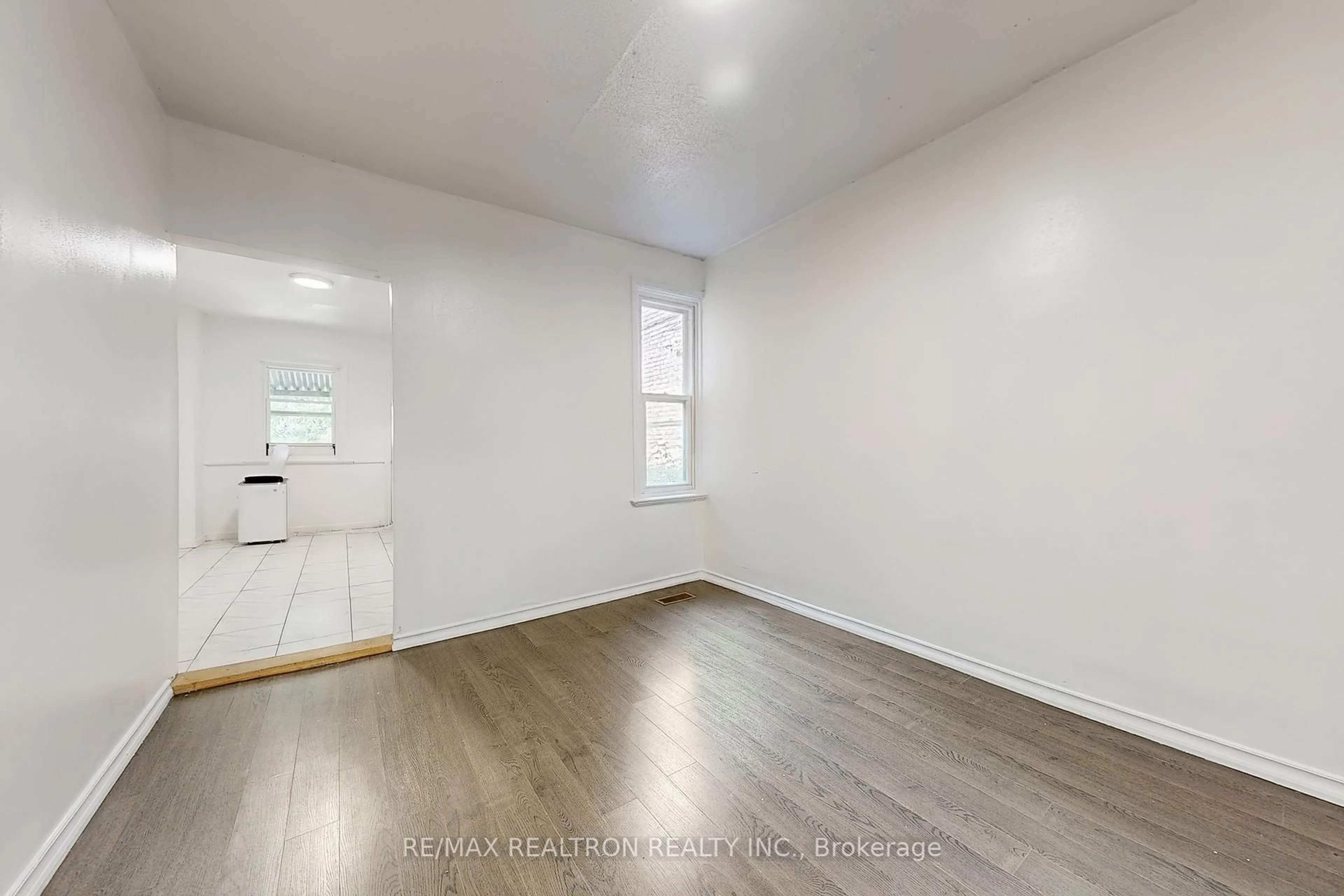 A pic of a room for 1474 Dufferin St, Toronto Ontario M6H 3L3