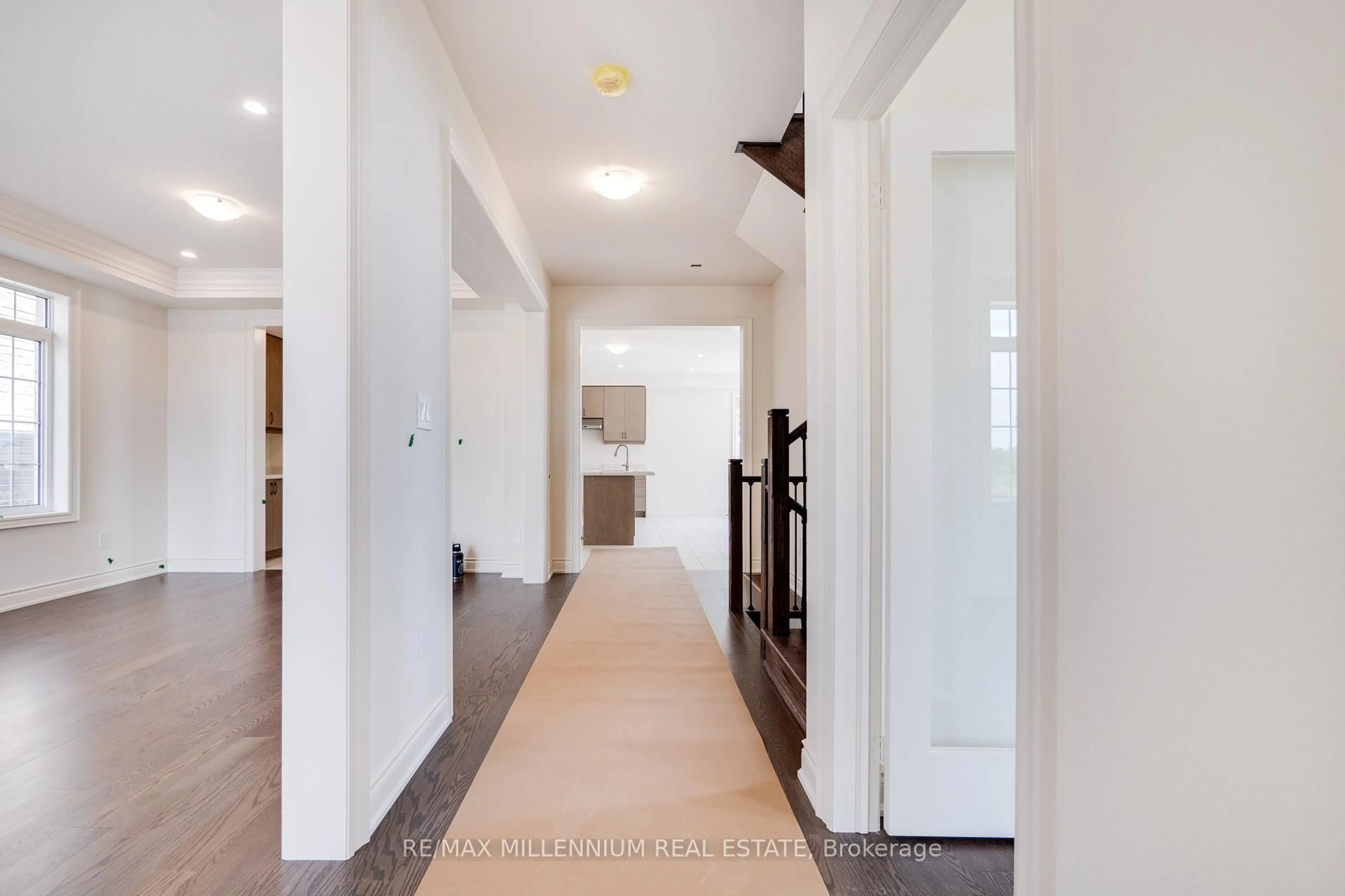 Indoor entryway for 3165 Crystal Dr, Oakville Ontario L6M 5S8