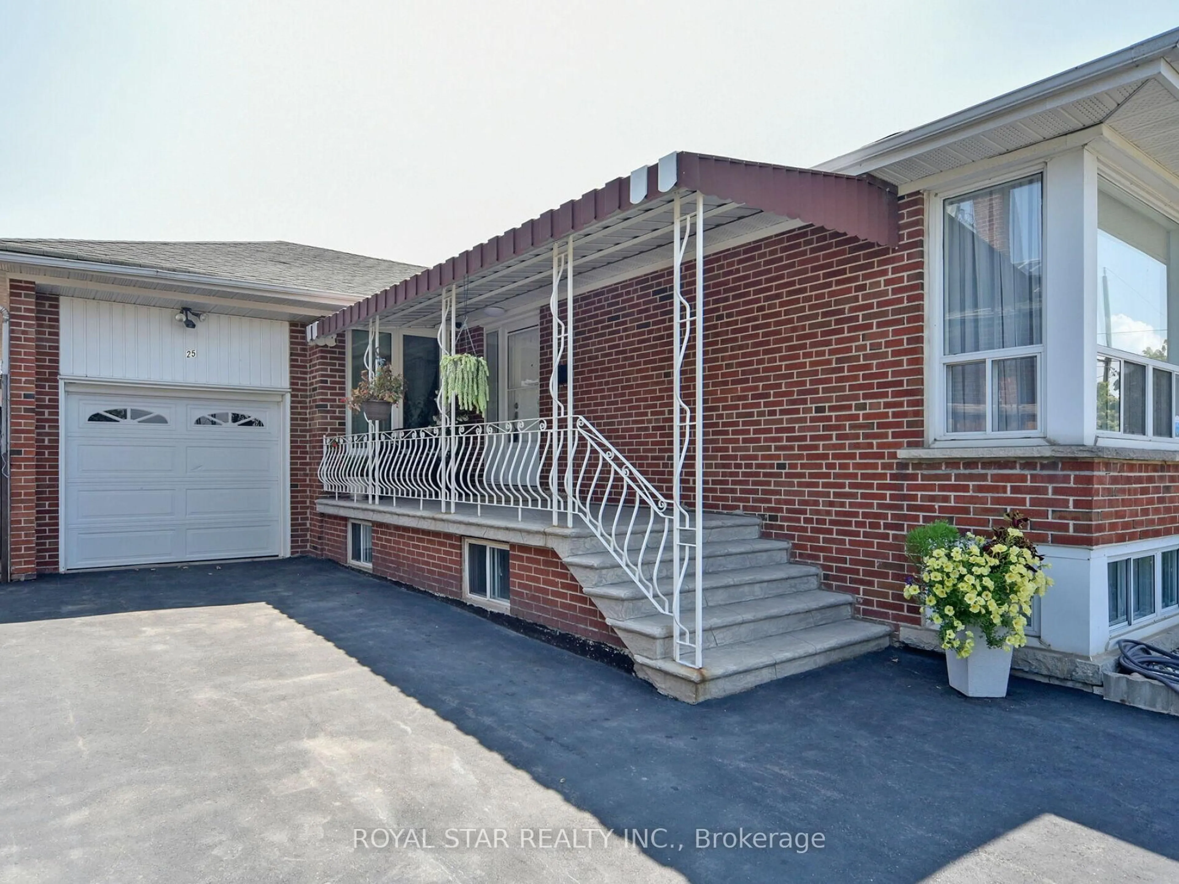 Unknown for 25 Diana Dr, Toronto Ontario M3M 2W2