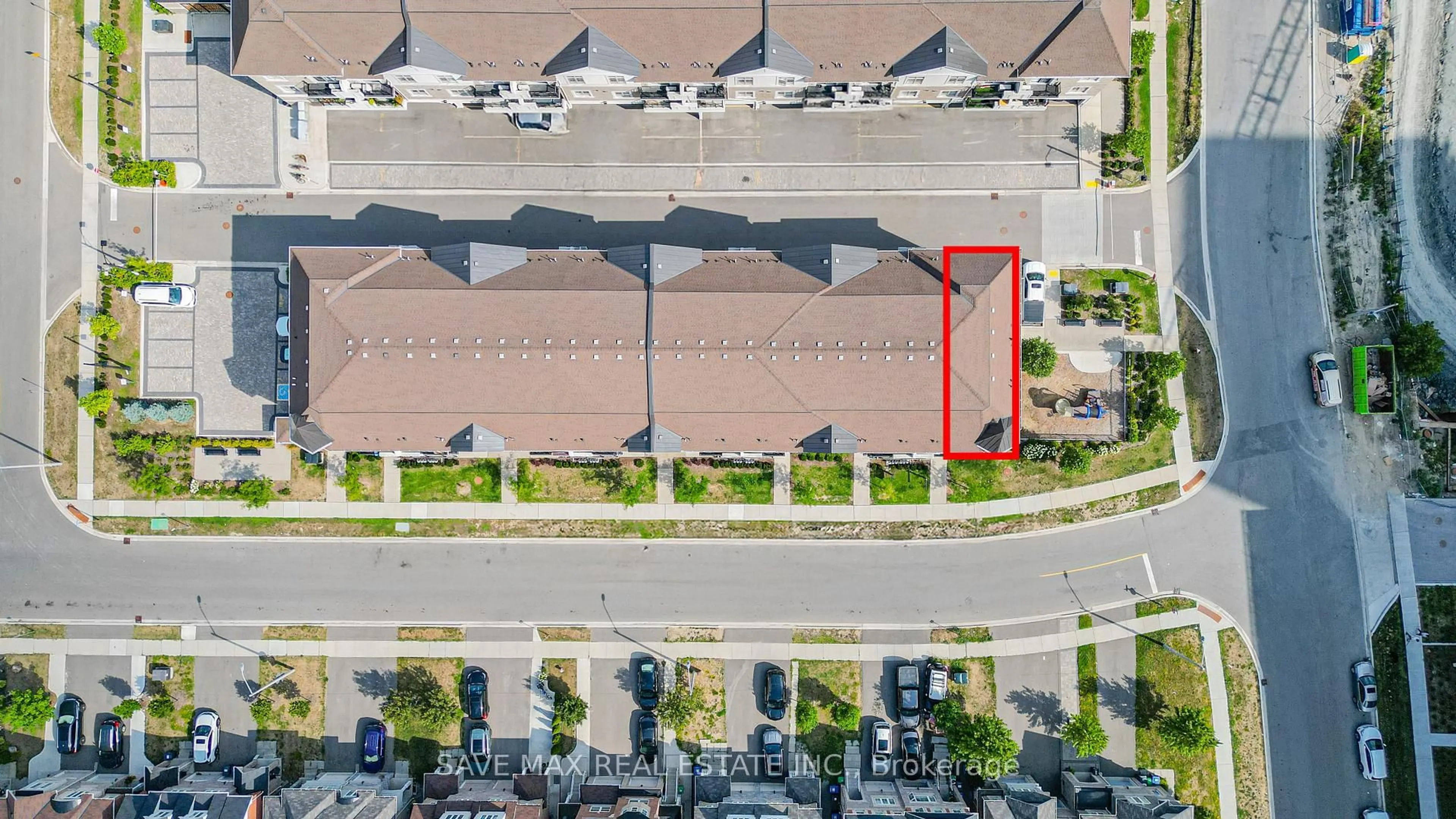 A pic from outside/outdoor area/front of a property/back of a property/a pic from drone, street for 62 Preston Meadow Ave #2, Mississauga Ontario L4Z 1B1