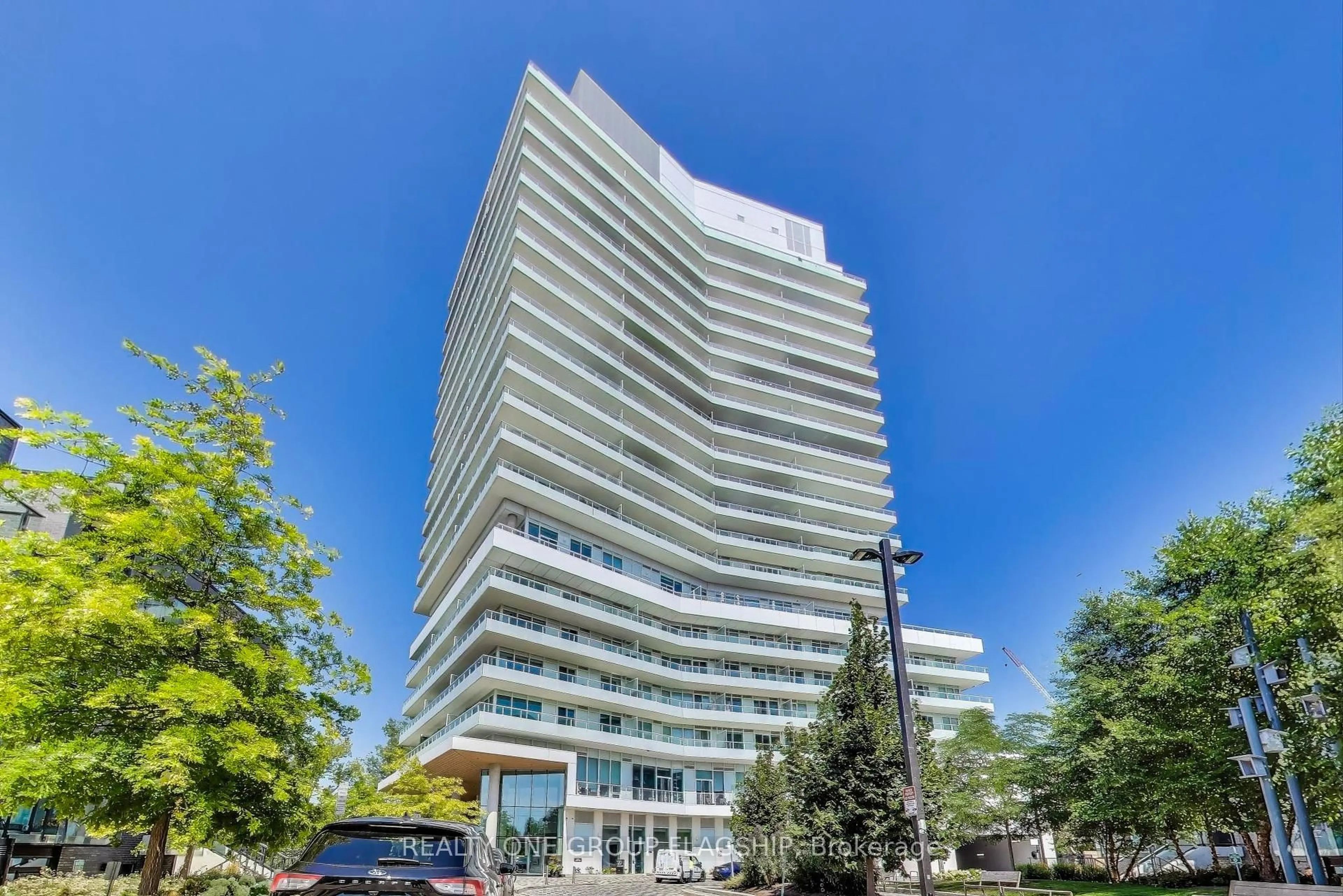 Indoor foyer for 20 Brin Dr #514, Toronto Ontario M8X 0B2