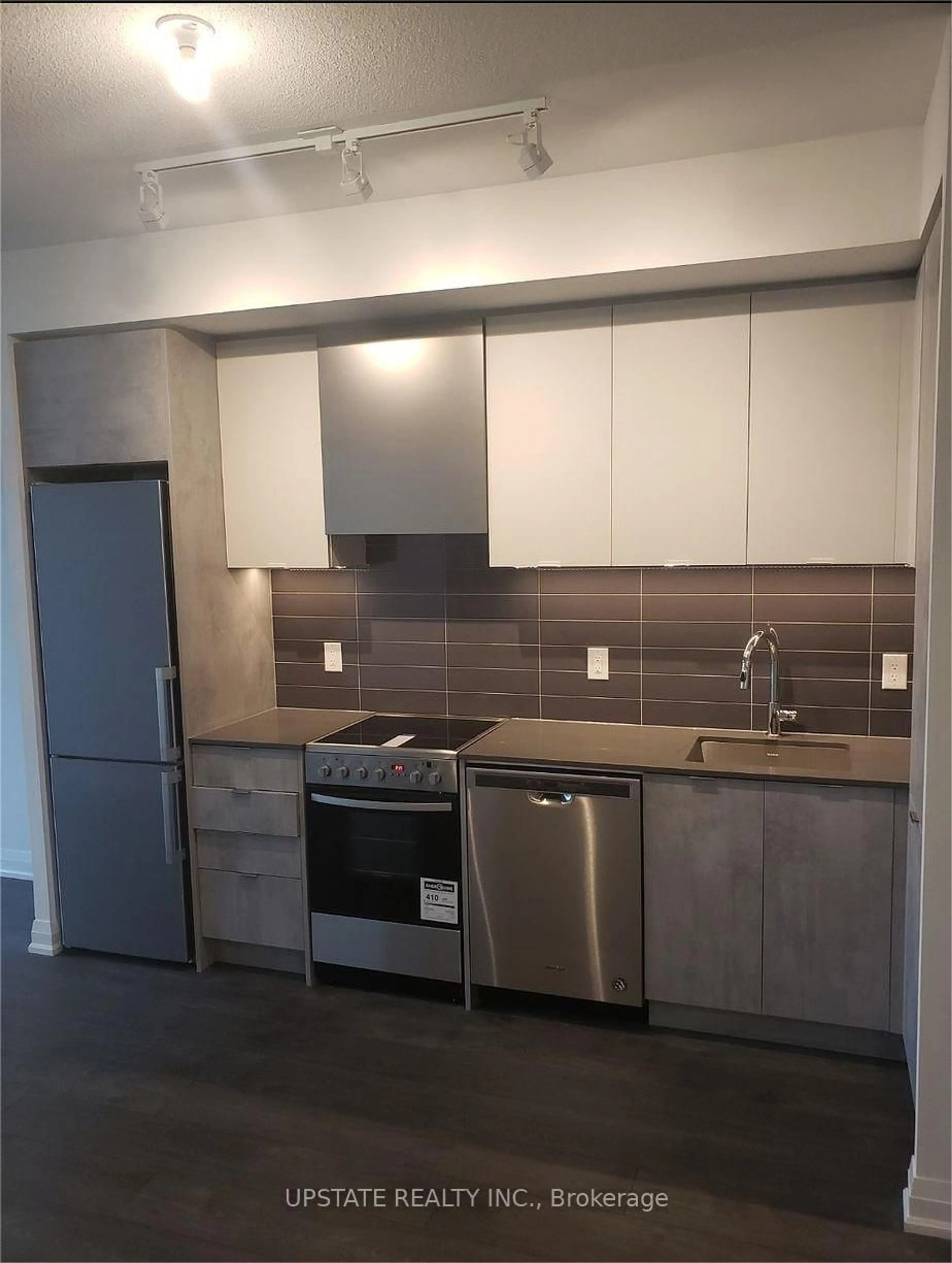 Standard kitchen, unknown for 30 Gibbs Rd #710, Toronto Ontario M9B 0E4