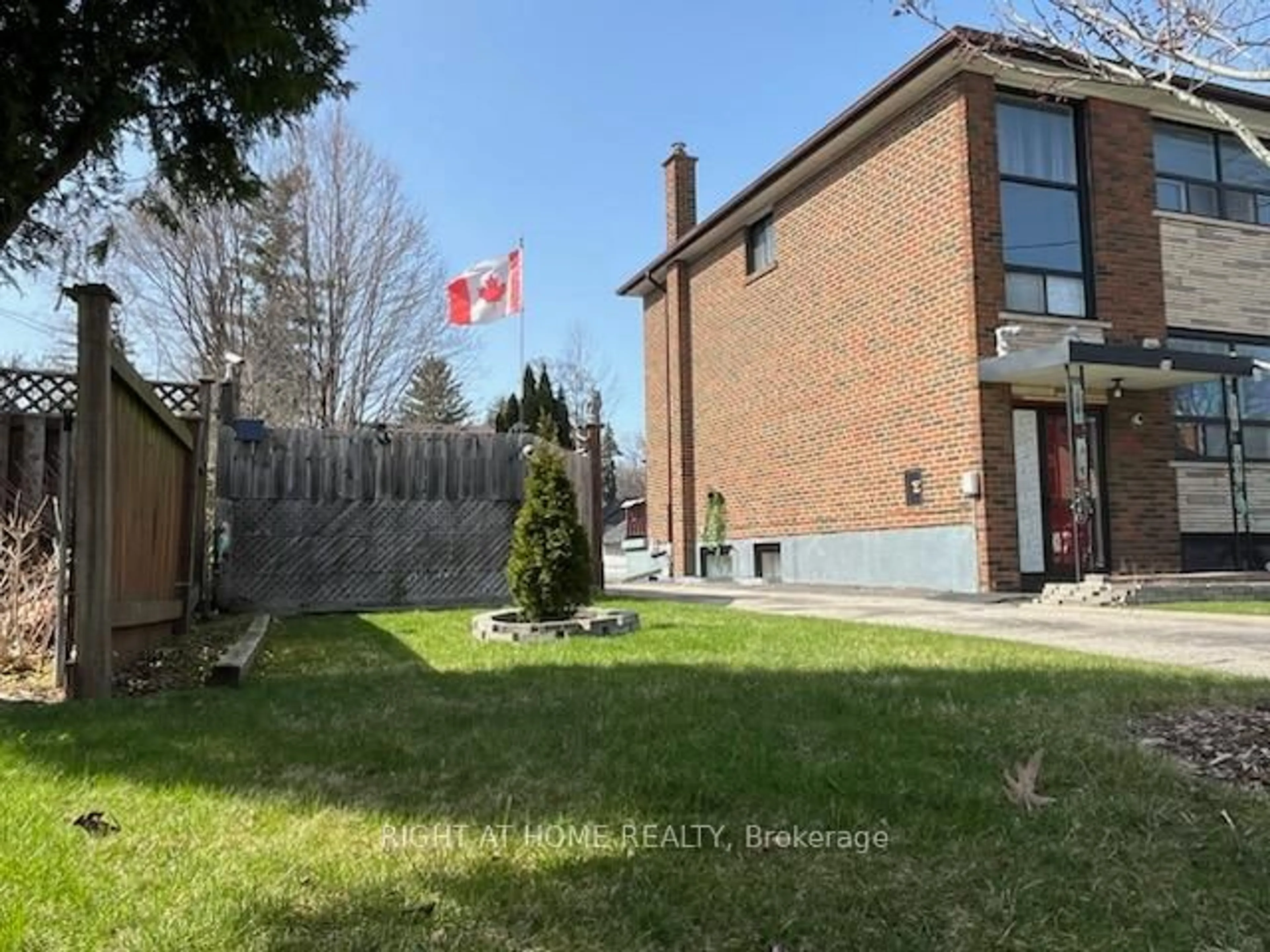 A pic from outside/outdoor area/front of a property/back of a property/a pic from drone, street for 56 John St, Toronto Ontario M9N 1J7