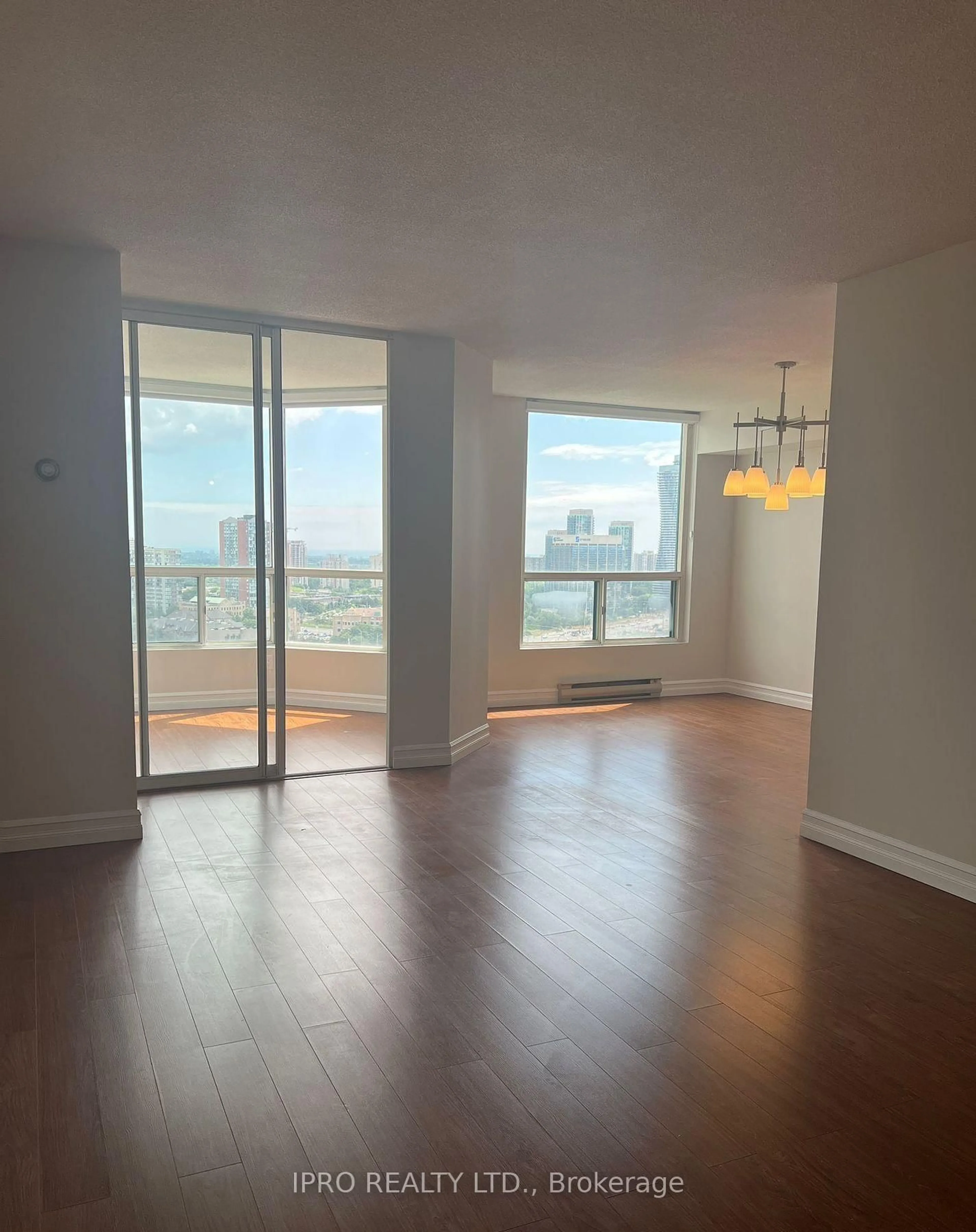 A pic of a room for 4460 Tucana Crt #1903, Mississauga Ontario L5R 3K9