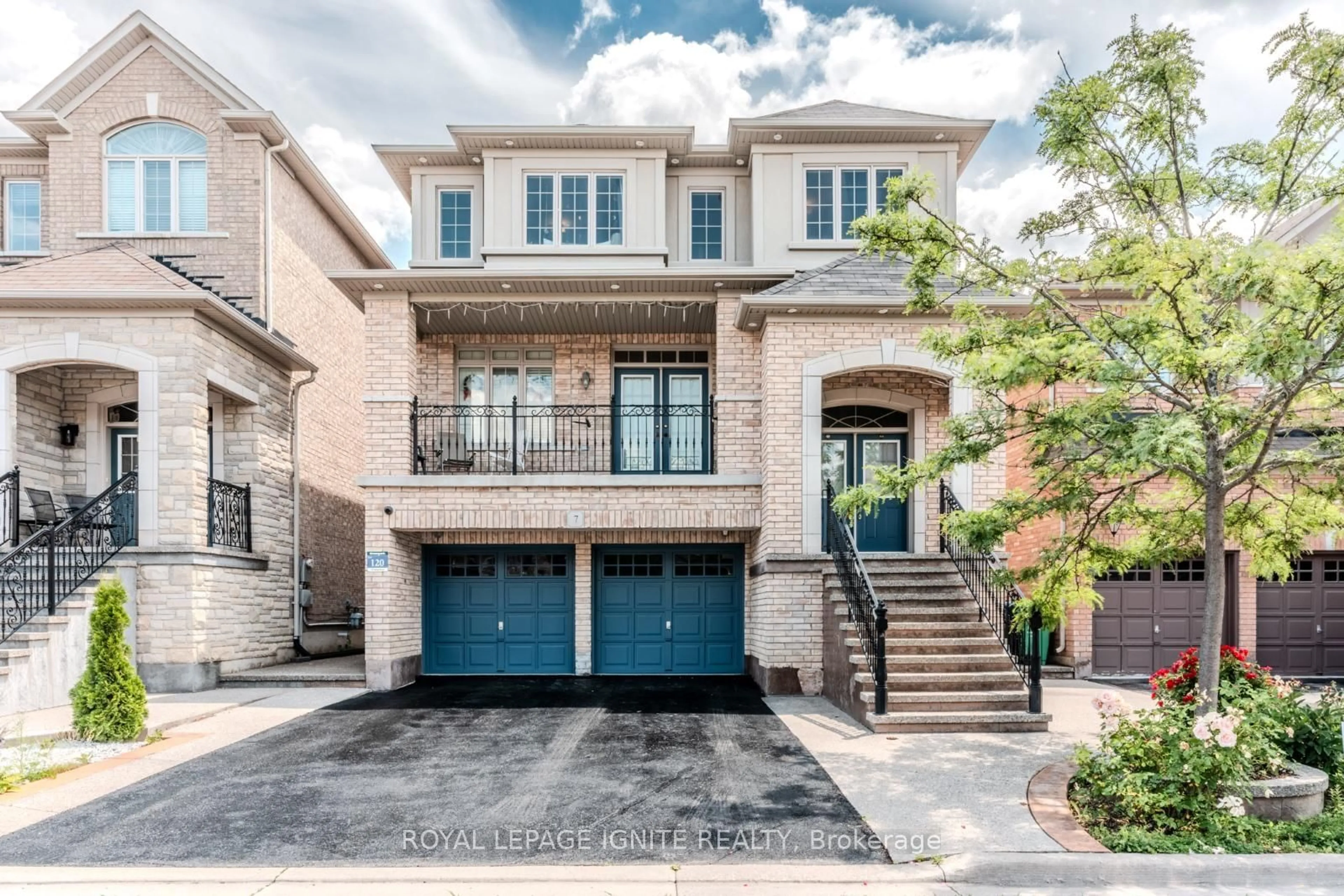 Home with brick exterior material, street for 7 Picasso Dr, Brampton Ontario L6P 3L5