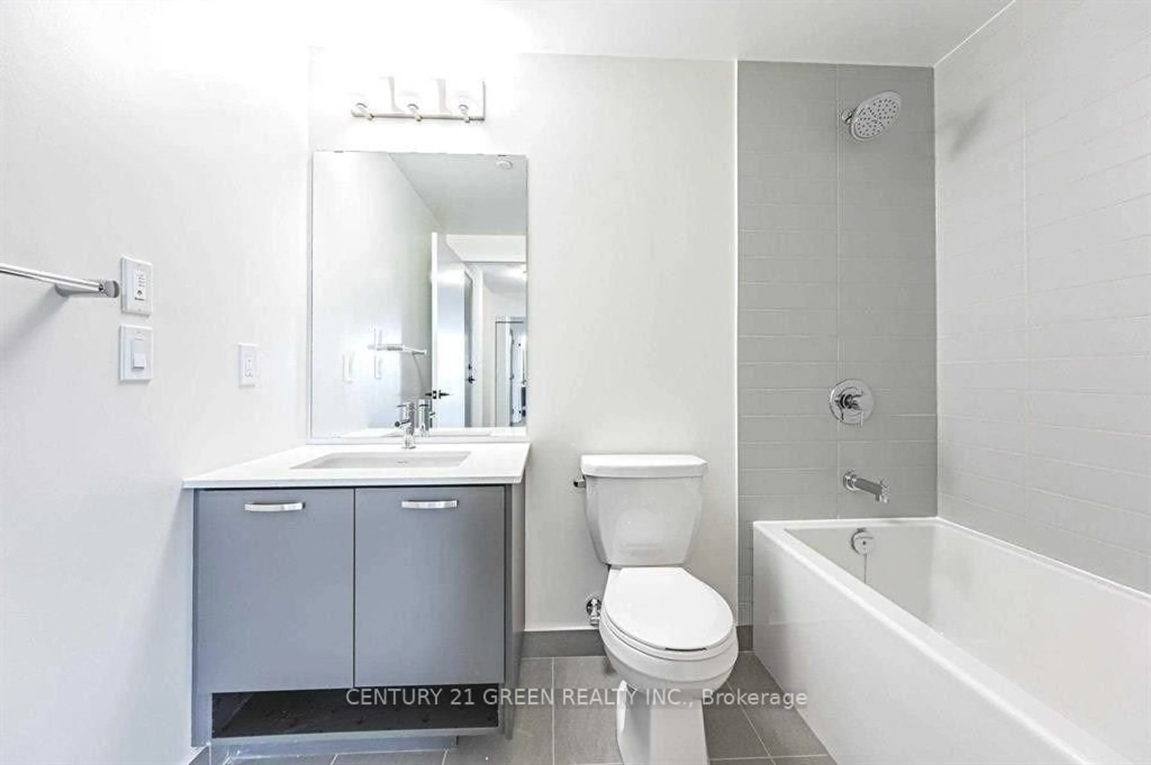 Standard bathroom, unknown for 2300 St. Clair Ave #502, Toronto Ontario M6N 0B3