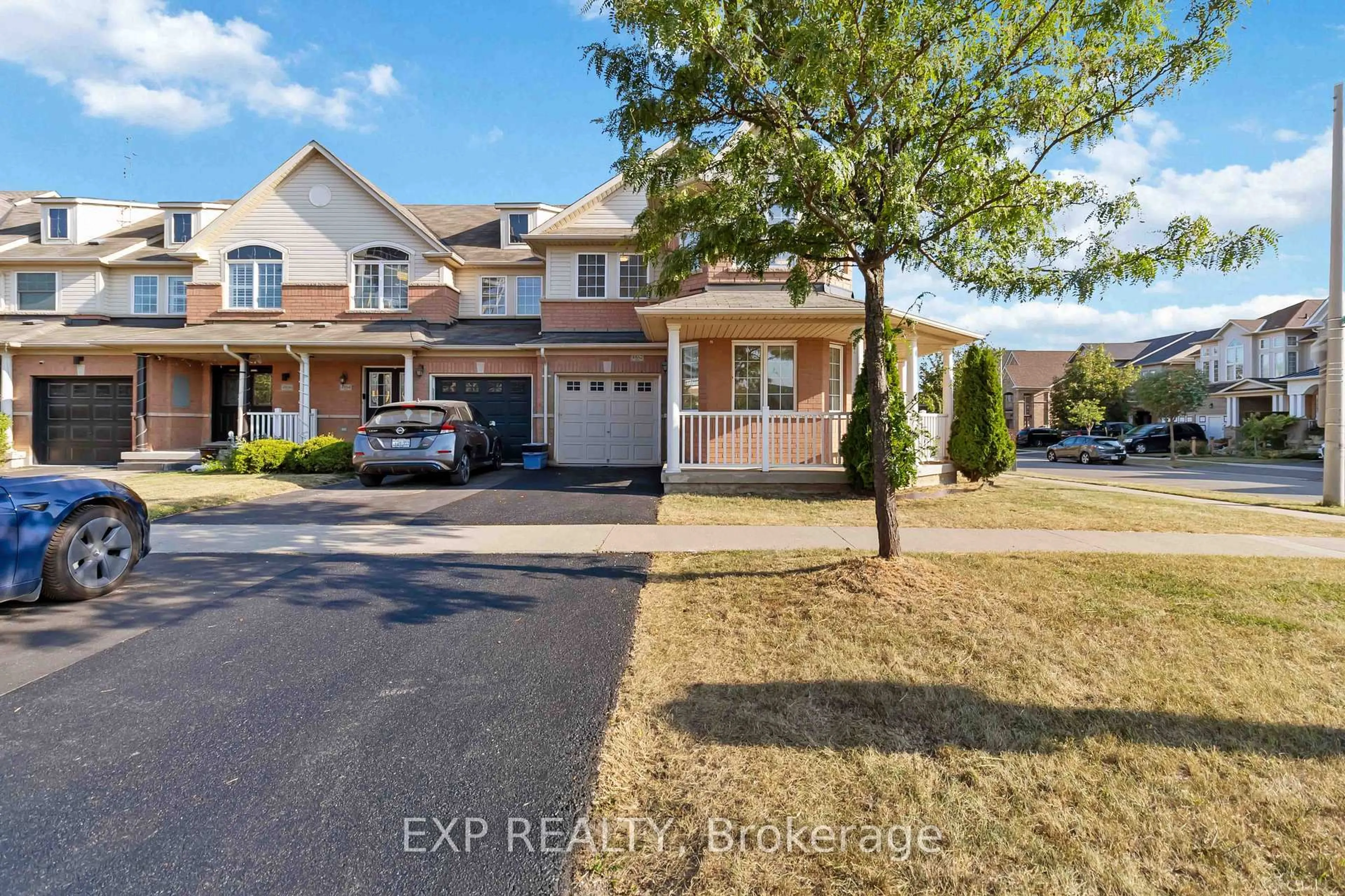 Home with vinyl exterior material, street for 4862 Thomas Alton Blvd, Burlington Ontario L7M 0H3