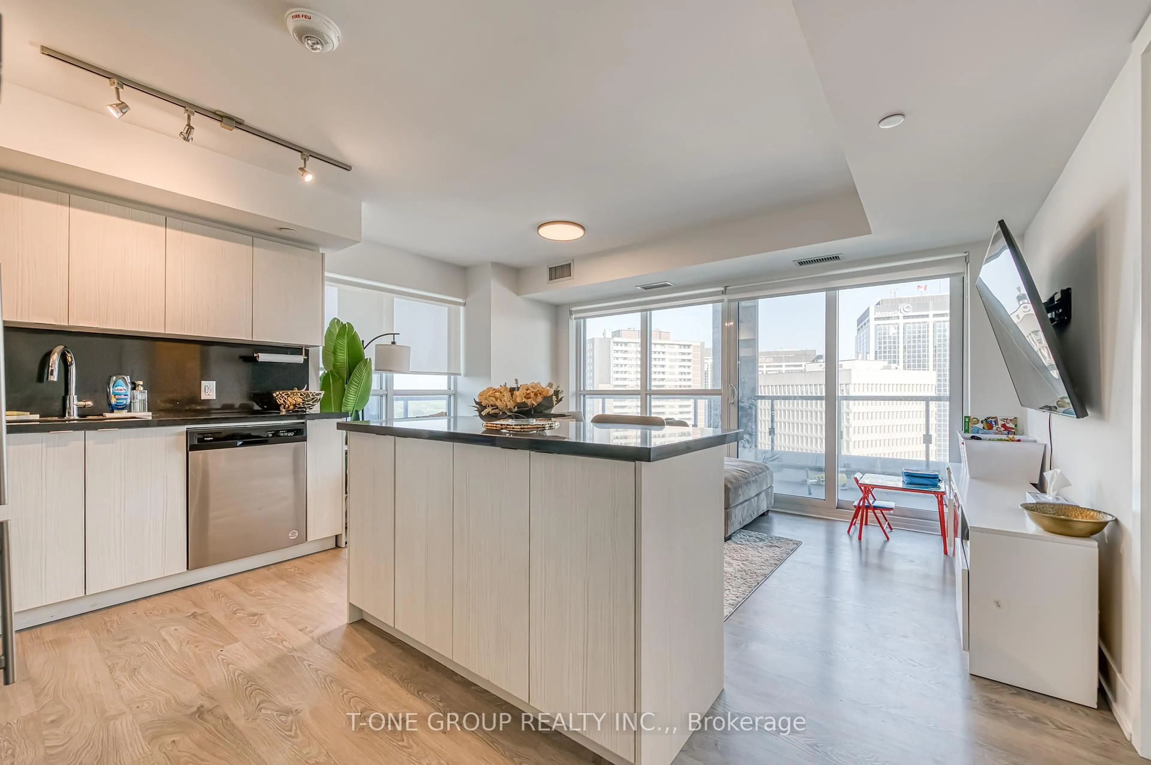 Open concept kitchen, unknown for 5 Mabelle Ave #1428, Toronto Ontario M9A 4Y1