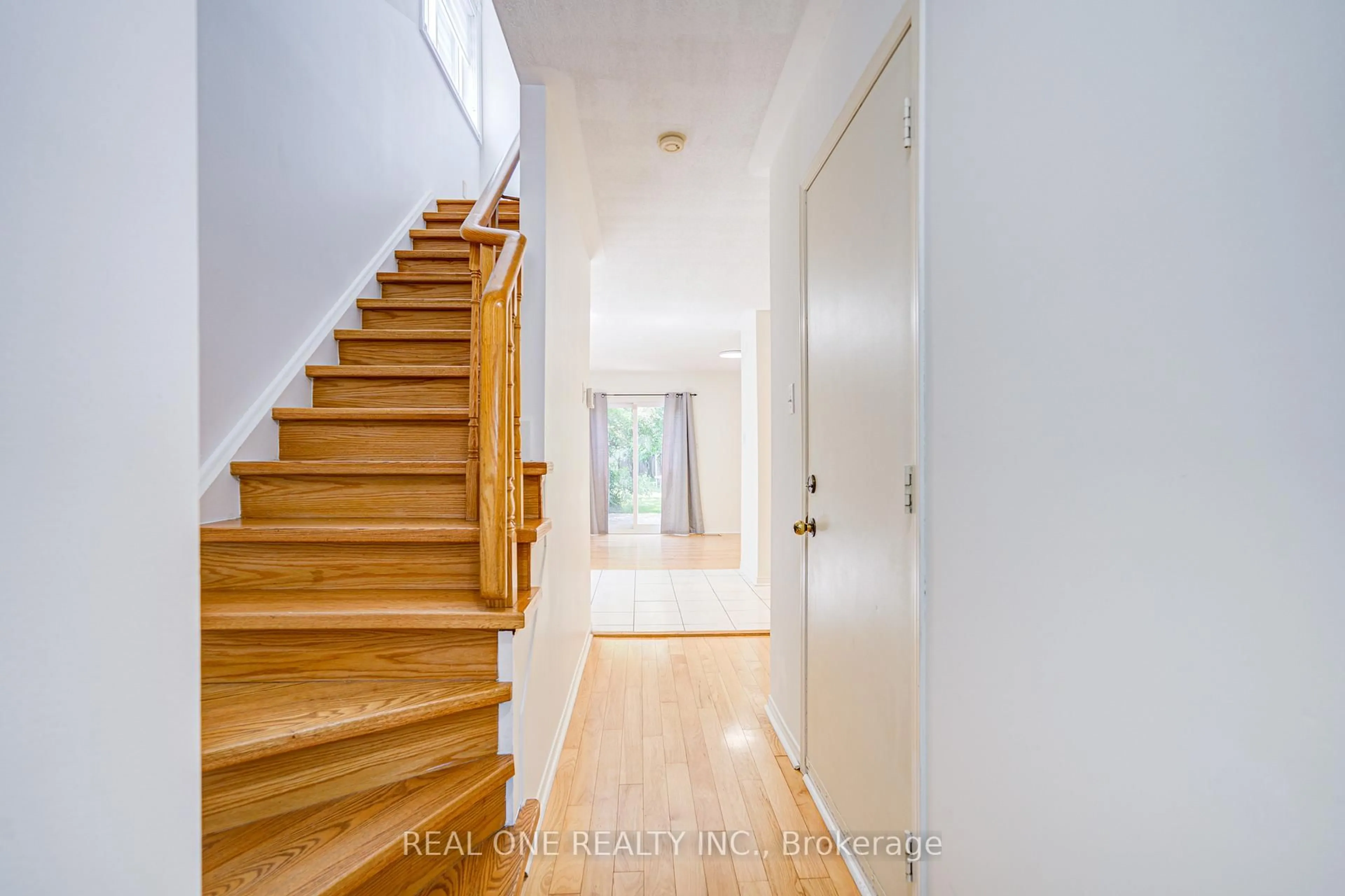 Unknown for 2899 Westbury Crt, Mississauga Ontario L5M 6B2