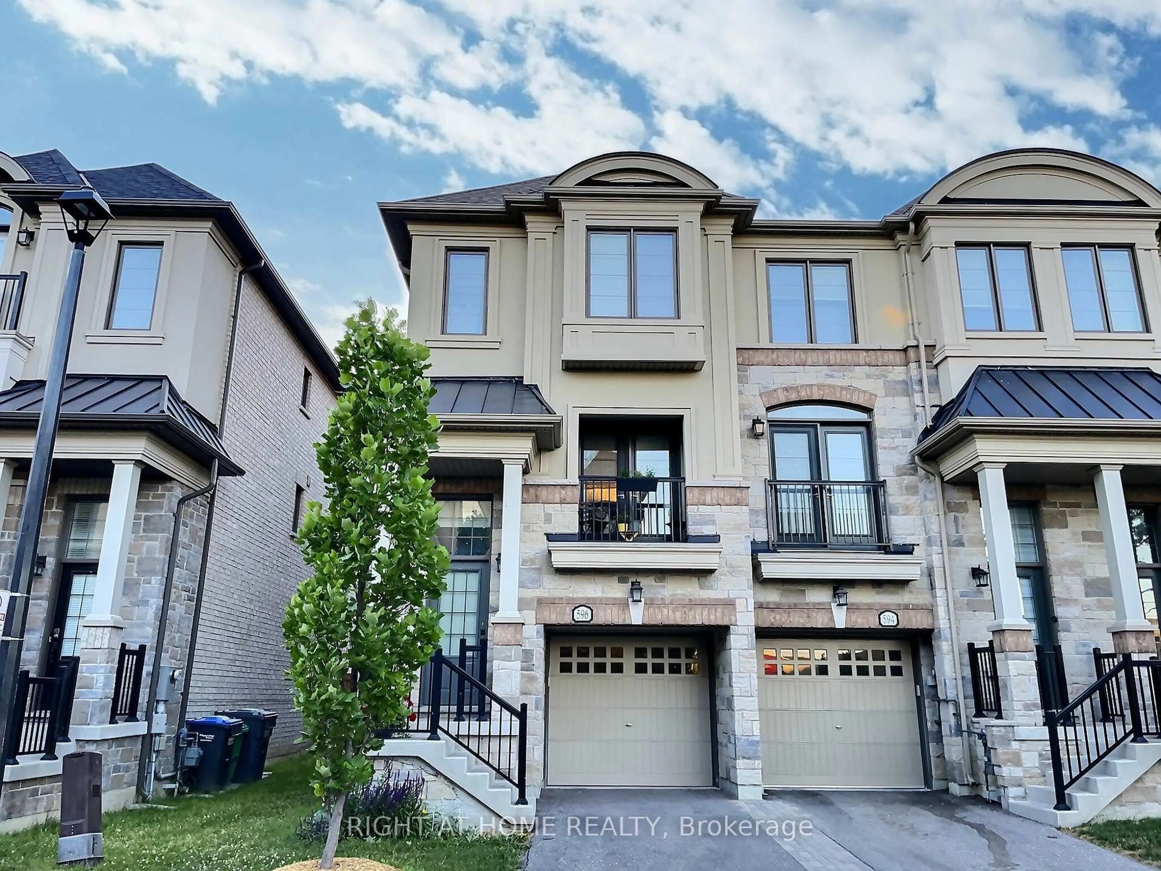 Home with brick exterior material, street for 596 Mermaid Cres, Mississauga Ontario L5G 0B3