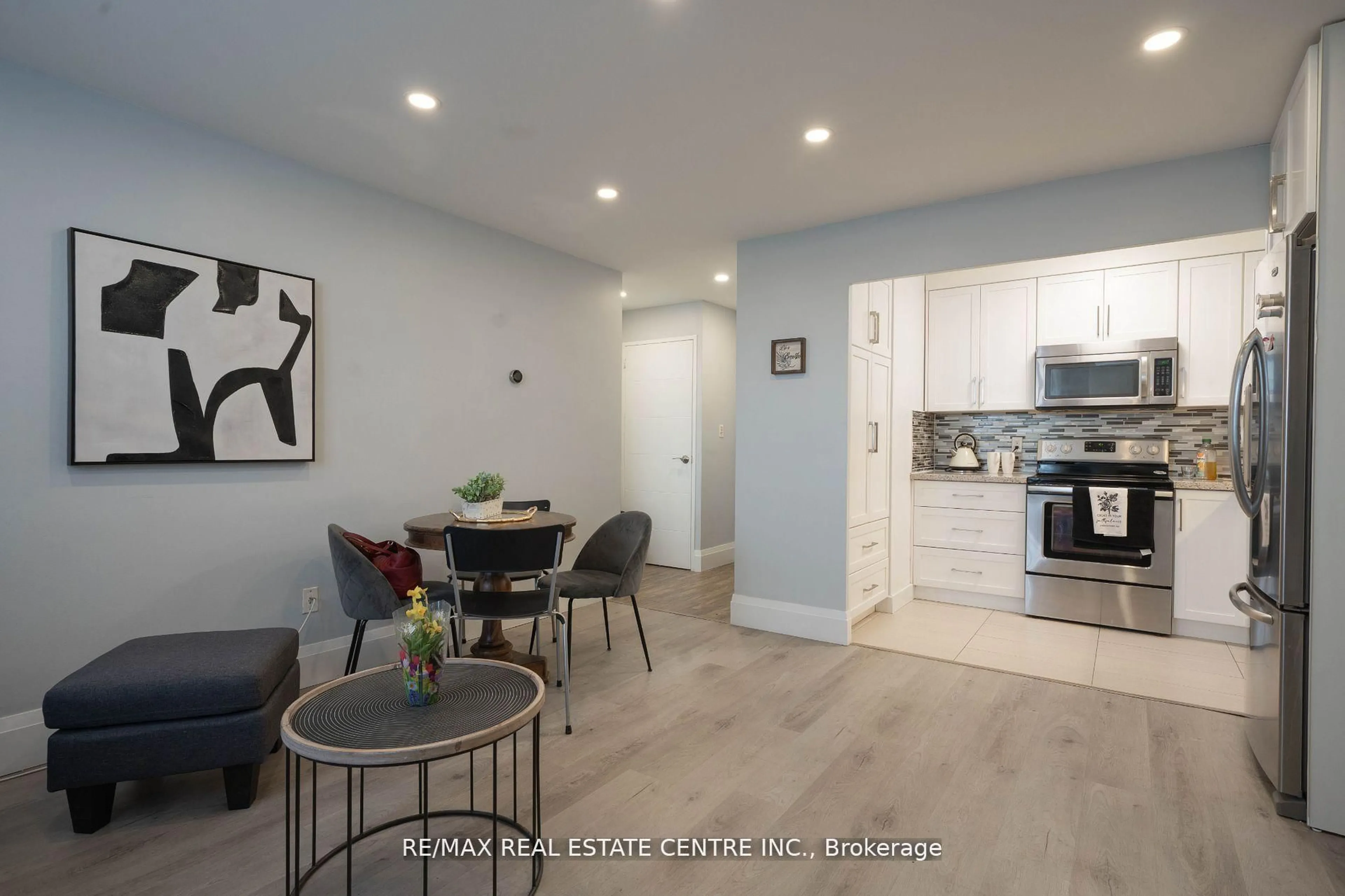 Open concept kitchen, unknown for 3621 Lakeshore Blvd #504, Toronto Ontario M9W 4W1