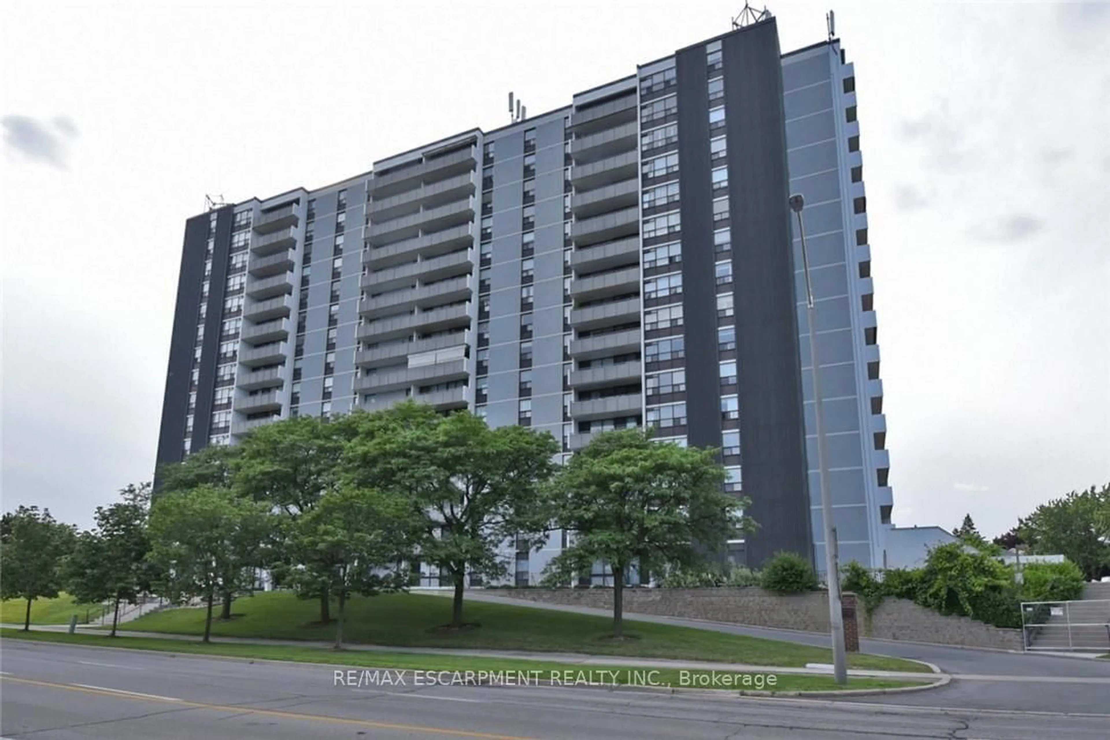 Unknown for 2055 UPPER MIDDLE Rd #1610, Burlington Ontario L7P 3P4