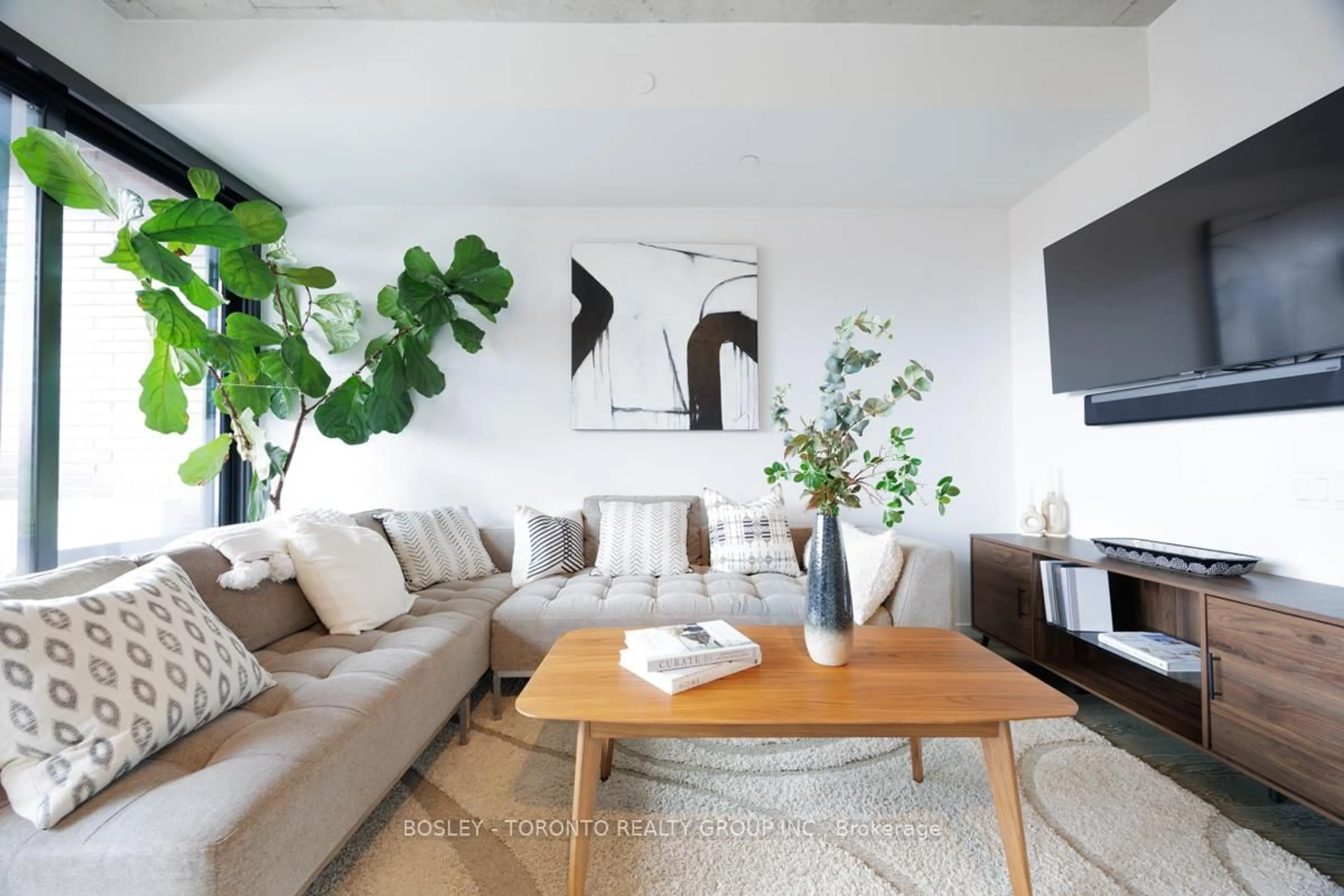 Living room with furniture, unknown for 383 Sorauren Ave #308, Toronto Ontario M6R 2G5