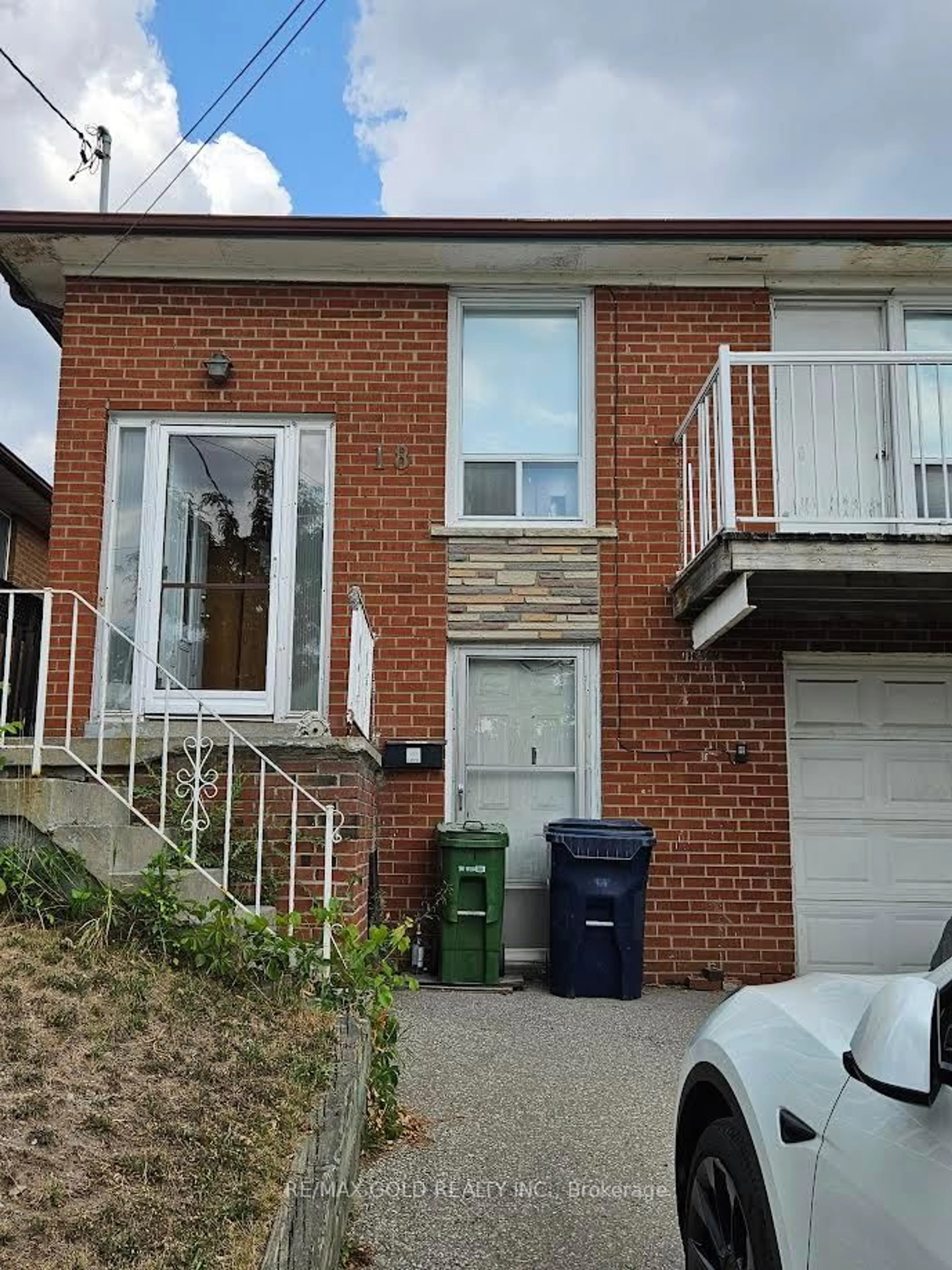 Home with brick exterior material, street for 18 Primula Cres, Toronto Ontario M9L 1K1