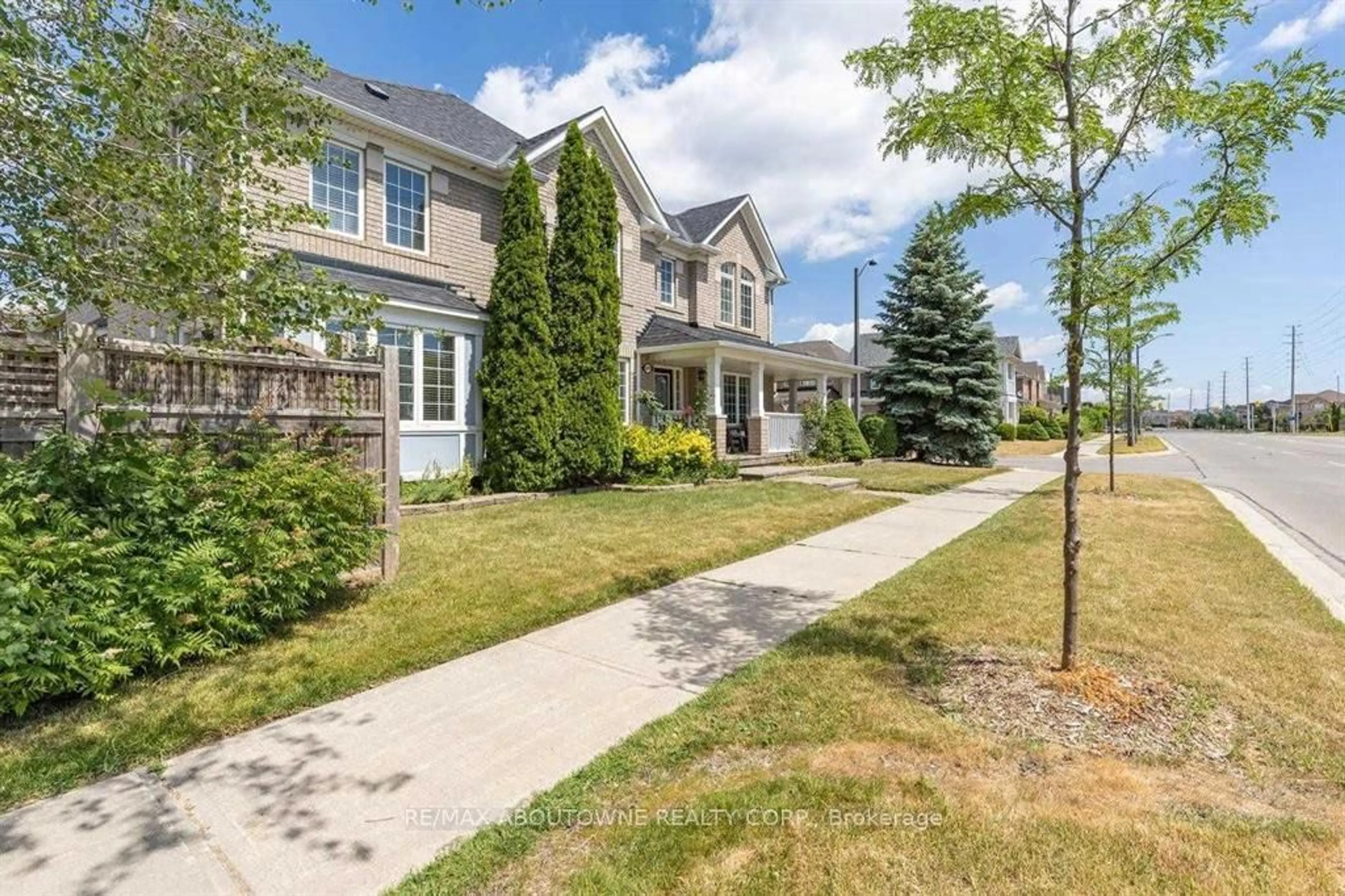 Unknown for 3875 Thomas St, Mississauga Ontario L5M 7A6
