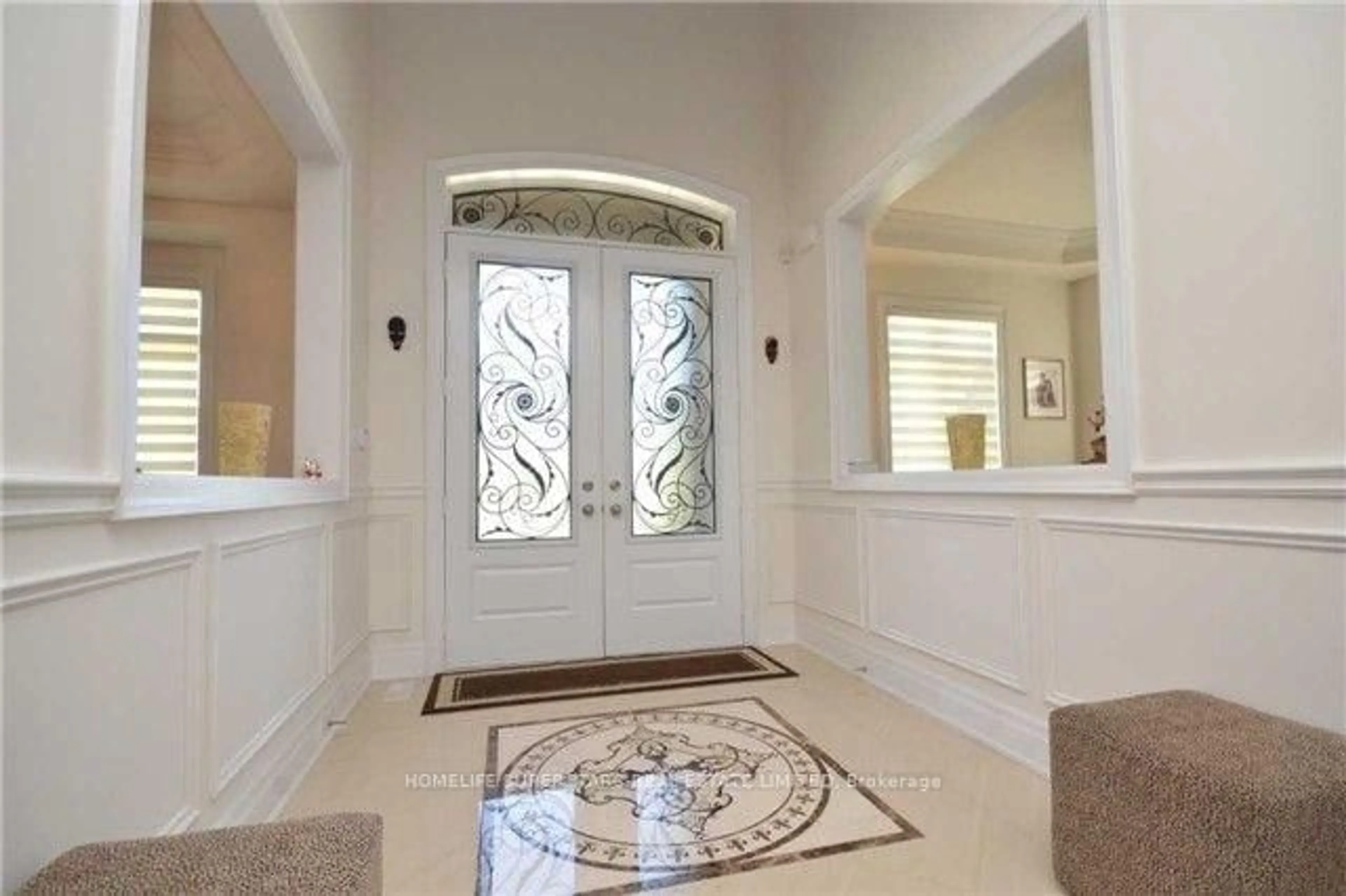 Indoor entryway for 6 Leo Austin Rd, Brampton Ontario L6P 0A2