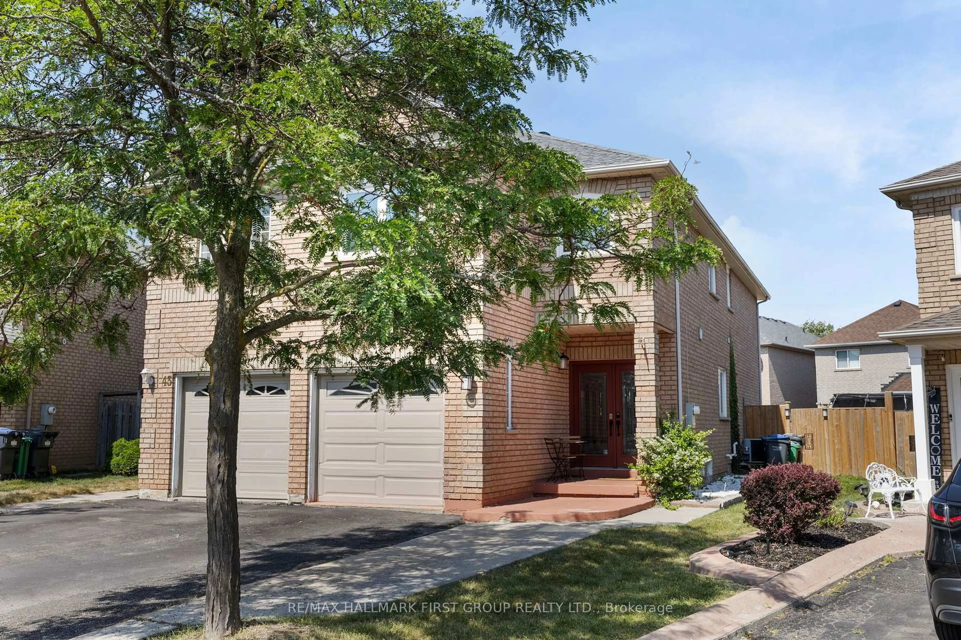 Home with brick exterior material, street for 41 Silo Crt, Brampton Ontario L6X 4S5