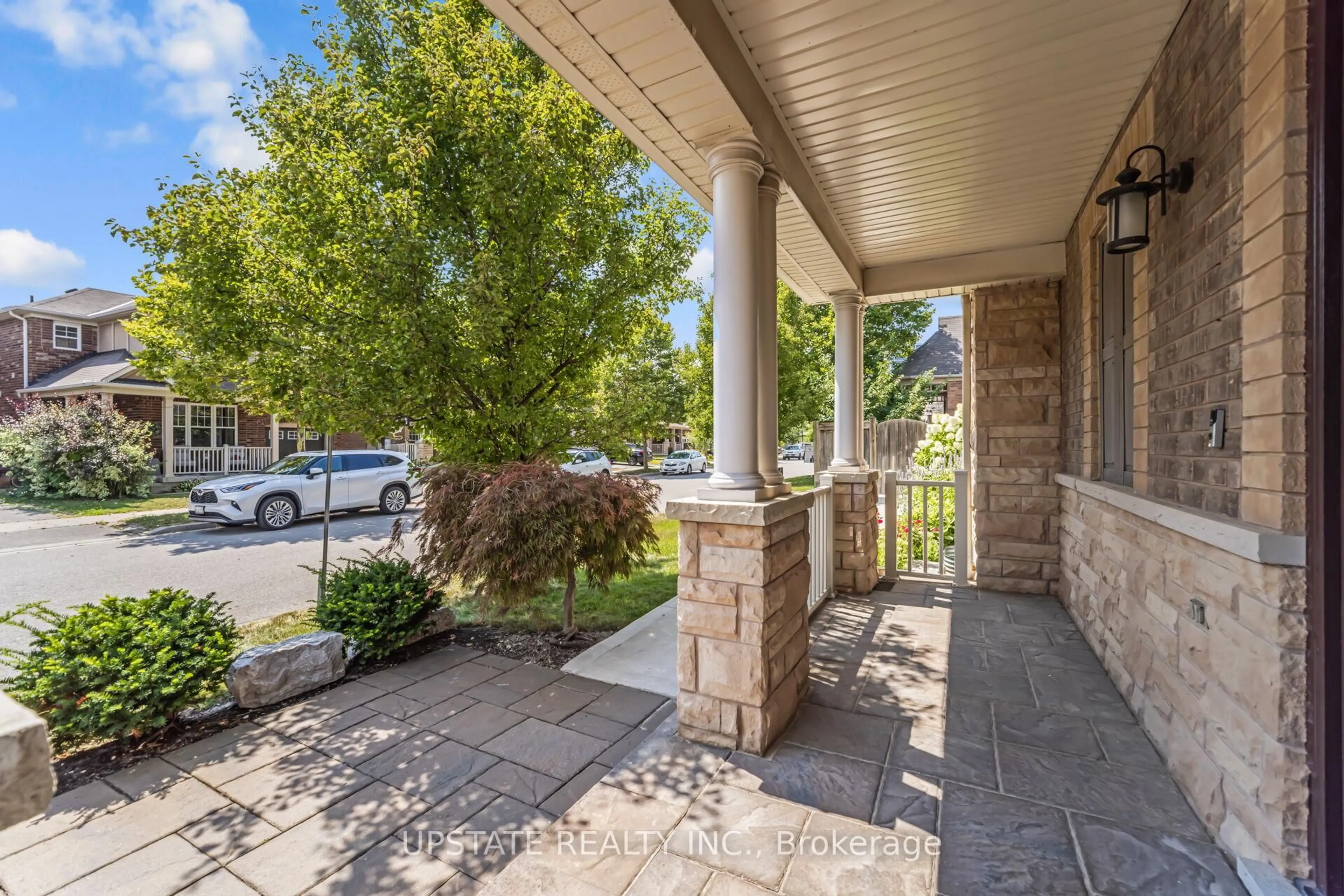 Patio, street for 700 Gervais Terr, Milton Ontario L9T 7R9
