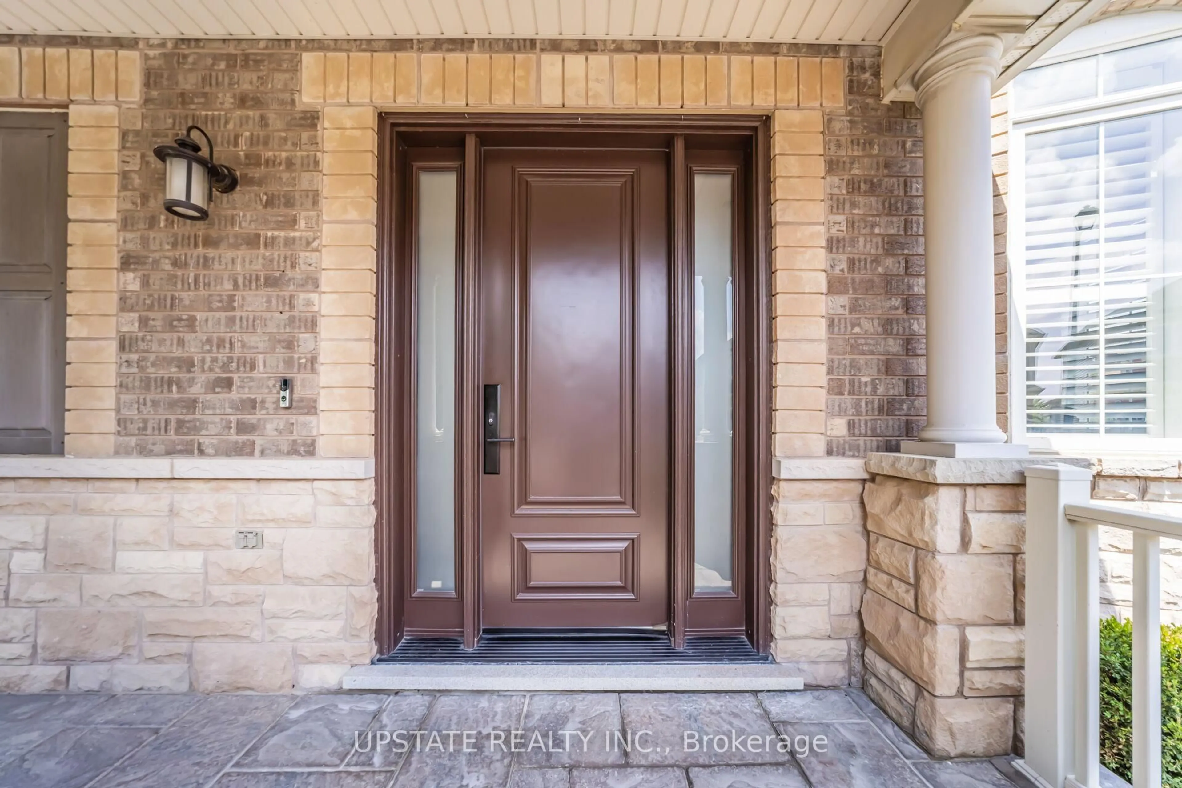 Indoor entryway for 700 Gervais Terr, Milton Ontario L9T 7R9