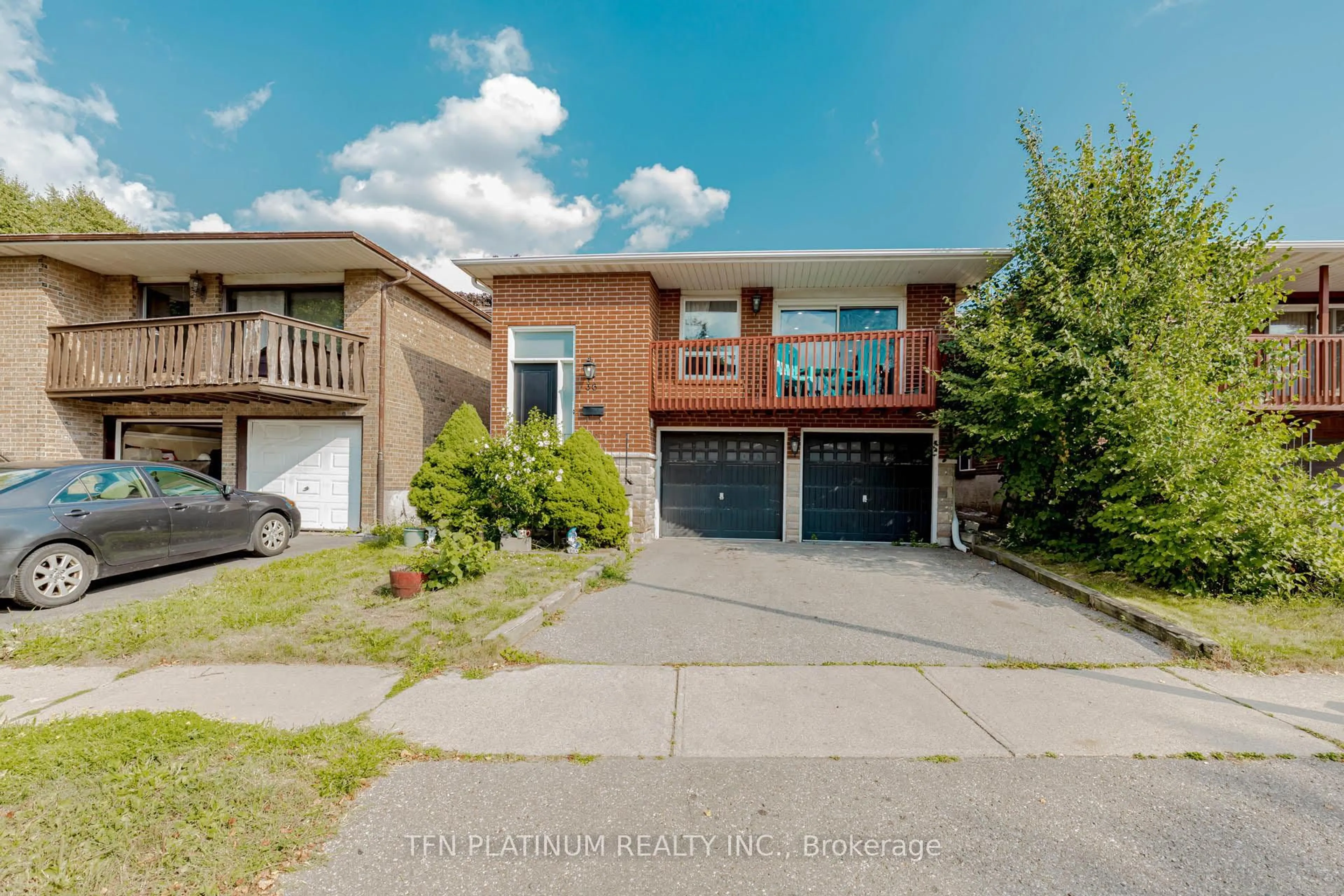 Home with brick exterior material, street for 36 Tanager Sq, Brampton Ontario L6Z 1X2
