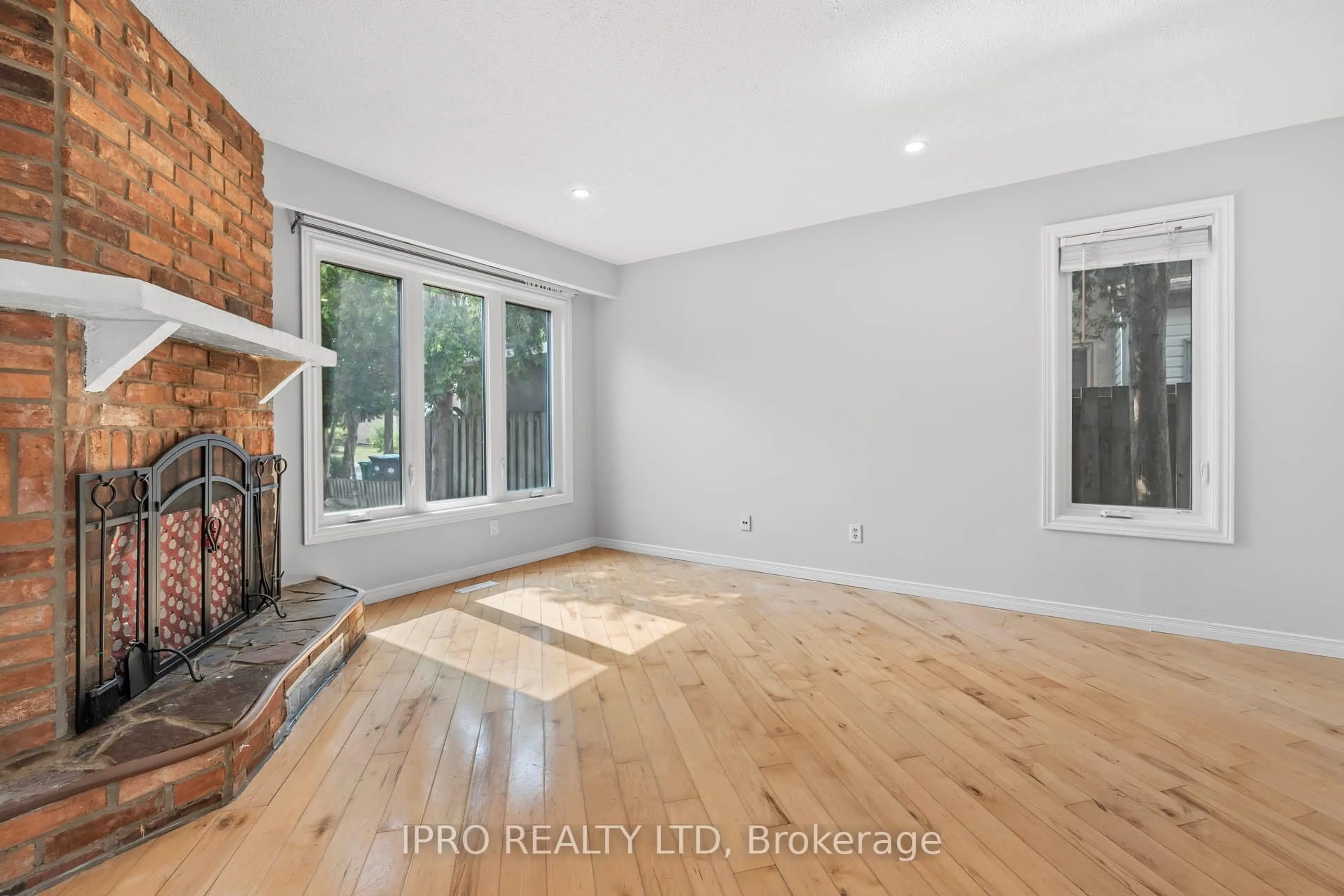 A pic of a room for 35 Barrington Cres, Brampton Ontario L6Z 1N2