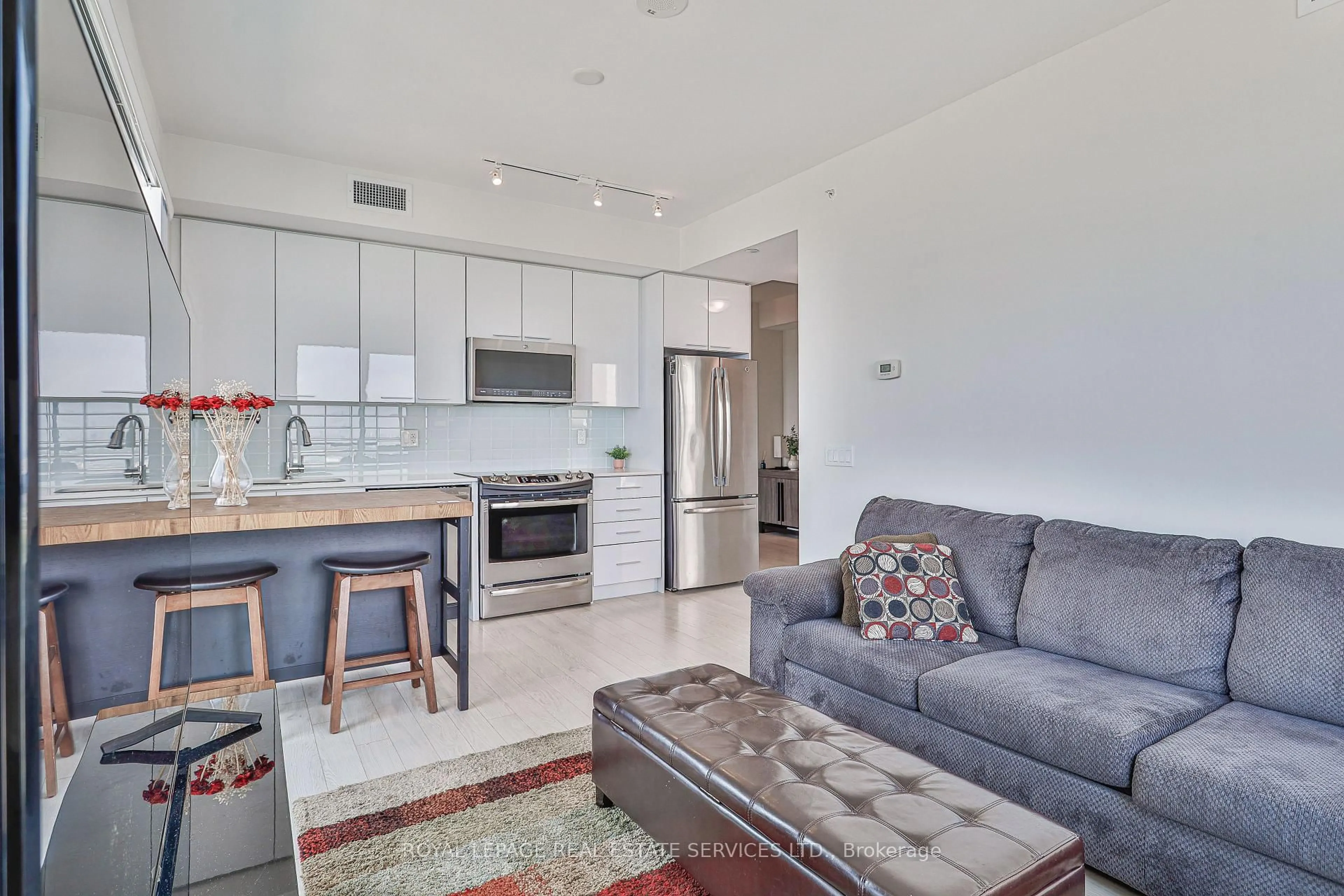 Unknown for 10 Park Lawn Rd #3507, Toronto Ontario M8V 0H9