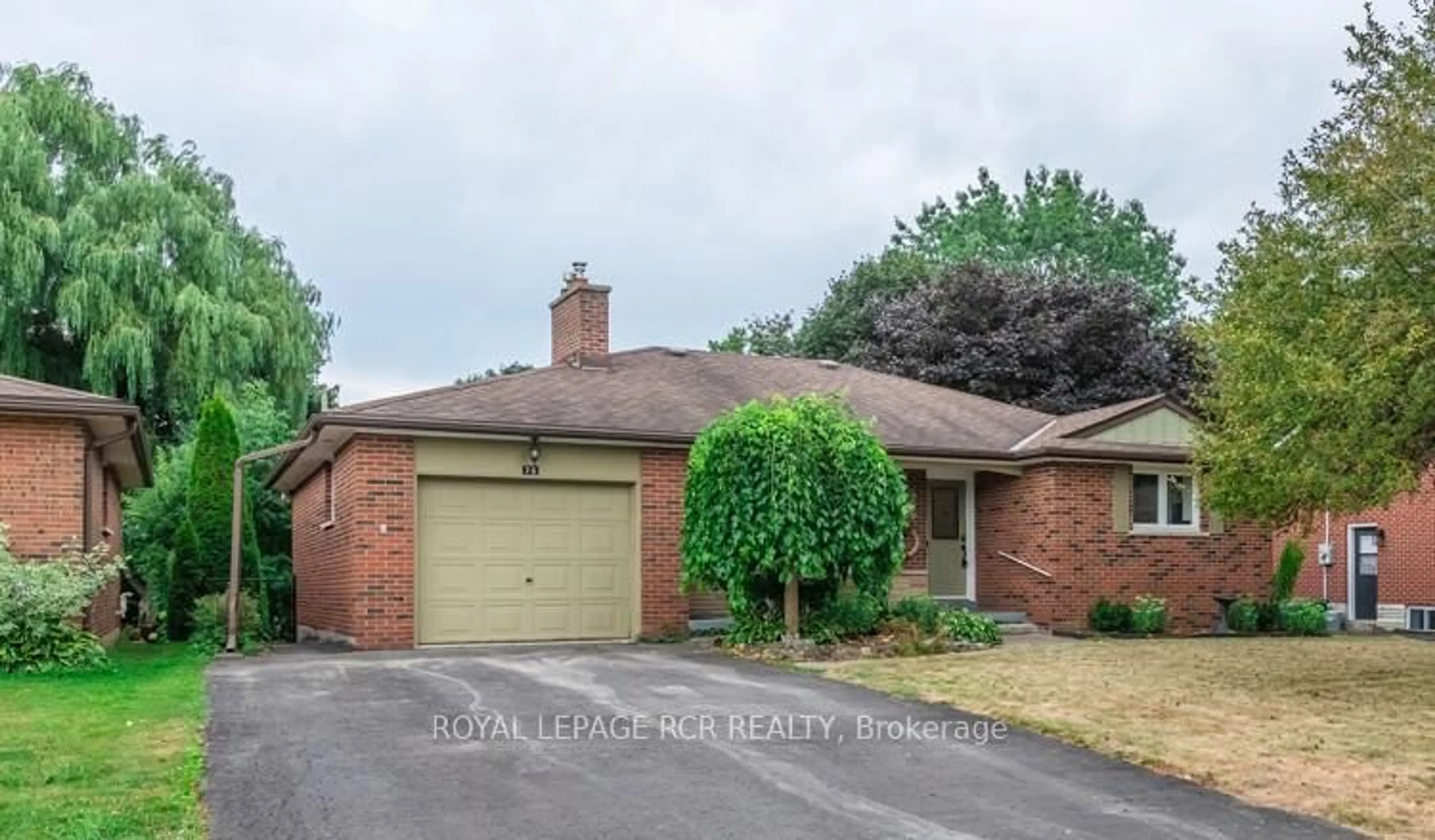 Home with brick exterior material, street for 76 Elizabeth St, Orangeville Ontario L9W 1C6